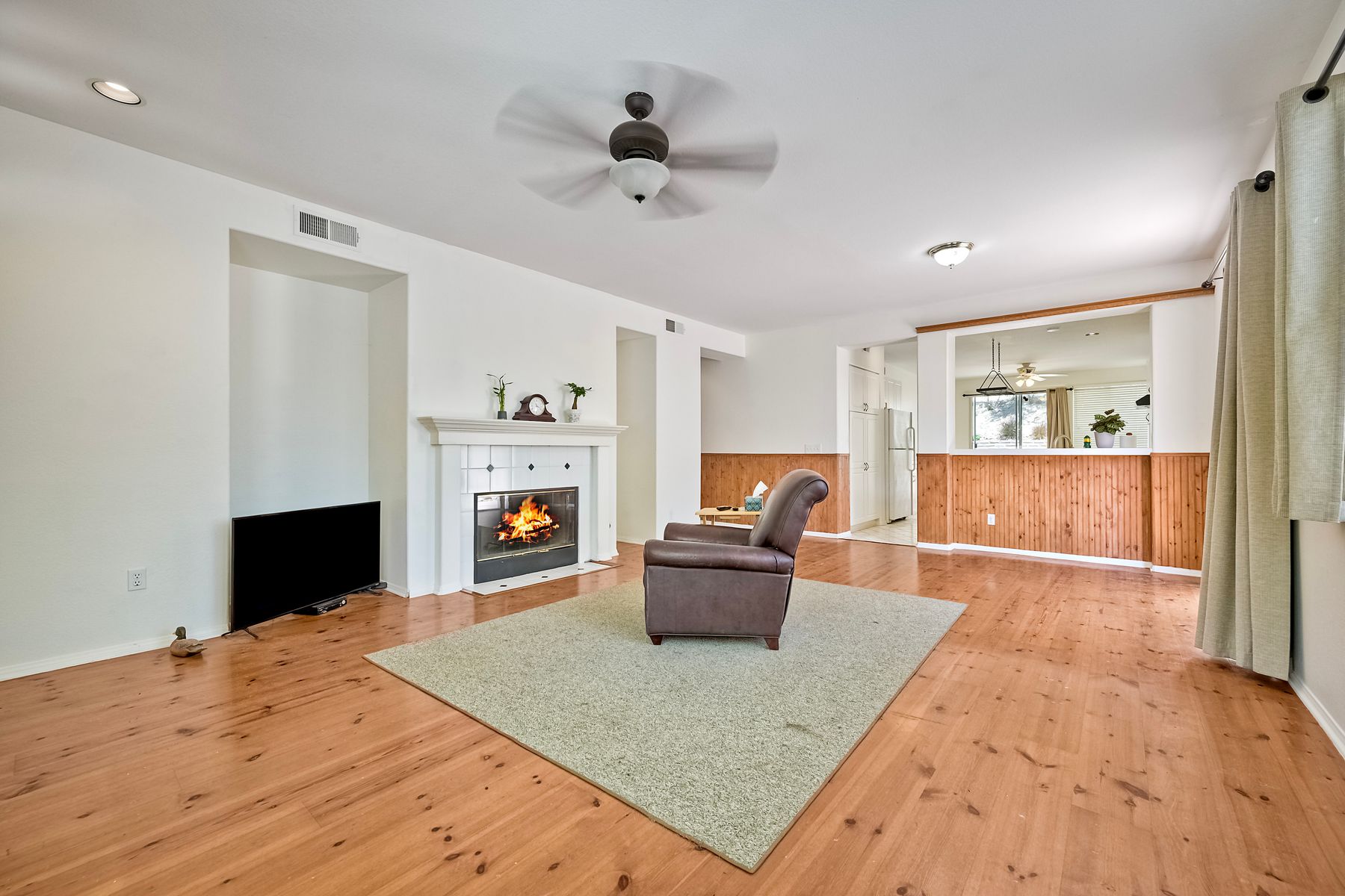 San Diego, California, 92123, United States, 3 Bedrooms Bedrooms, ,2 BathroomsBathrooms,Residential,For Sale,1914206