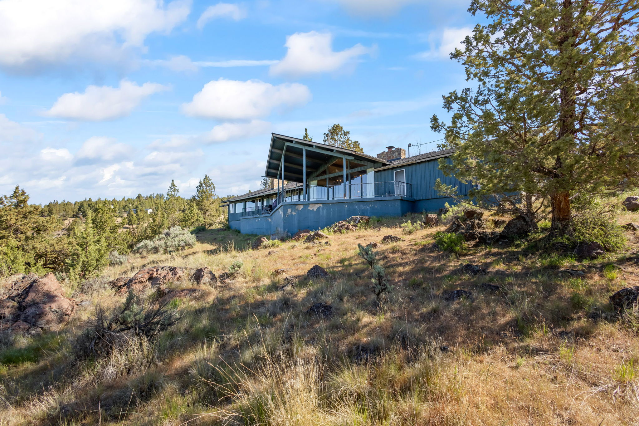 Prineville, Oregon, 97754, United States, 3 Bedrooms Bedrooms, ,2 BathroomsBathrooms,Residential,For Sale,1919423