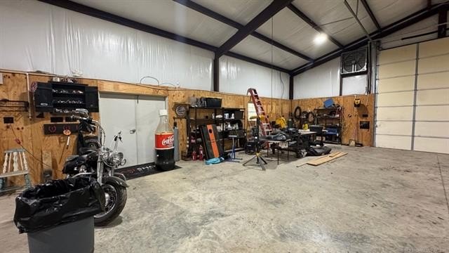 Hodgen, Oklahoma, 74939, United States, 4 Bedrooms Bedrooms, ,3 BathroomsBathrooms,Residential,For Sale,1979733