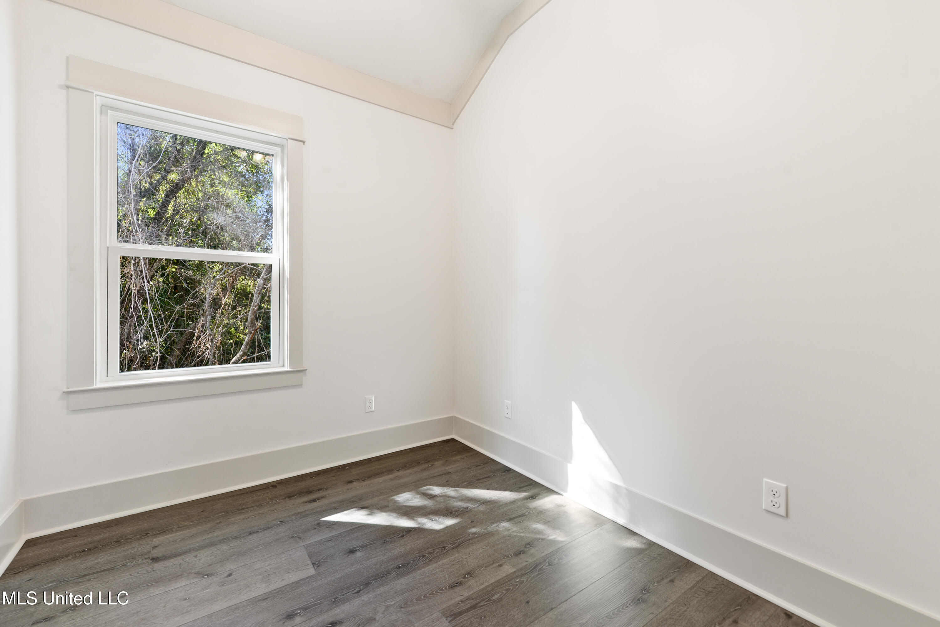 Pass Christian, Mississippi, 39571, United States, 4 Bedrooms Bedrooms, ,3 BathroomsBathrooms,Residential,For Sale,1966629