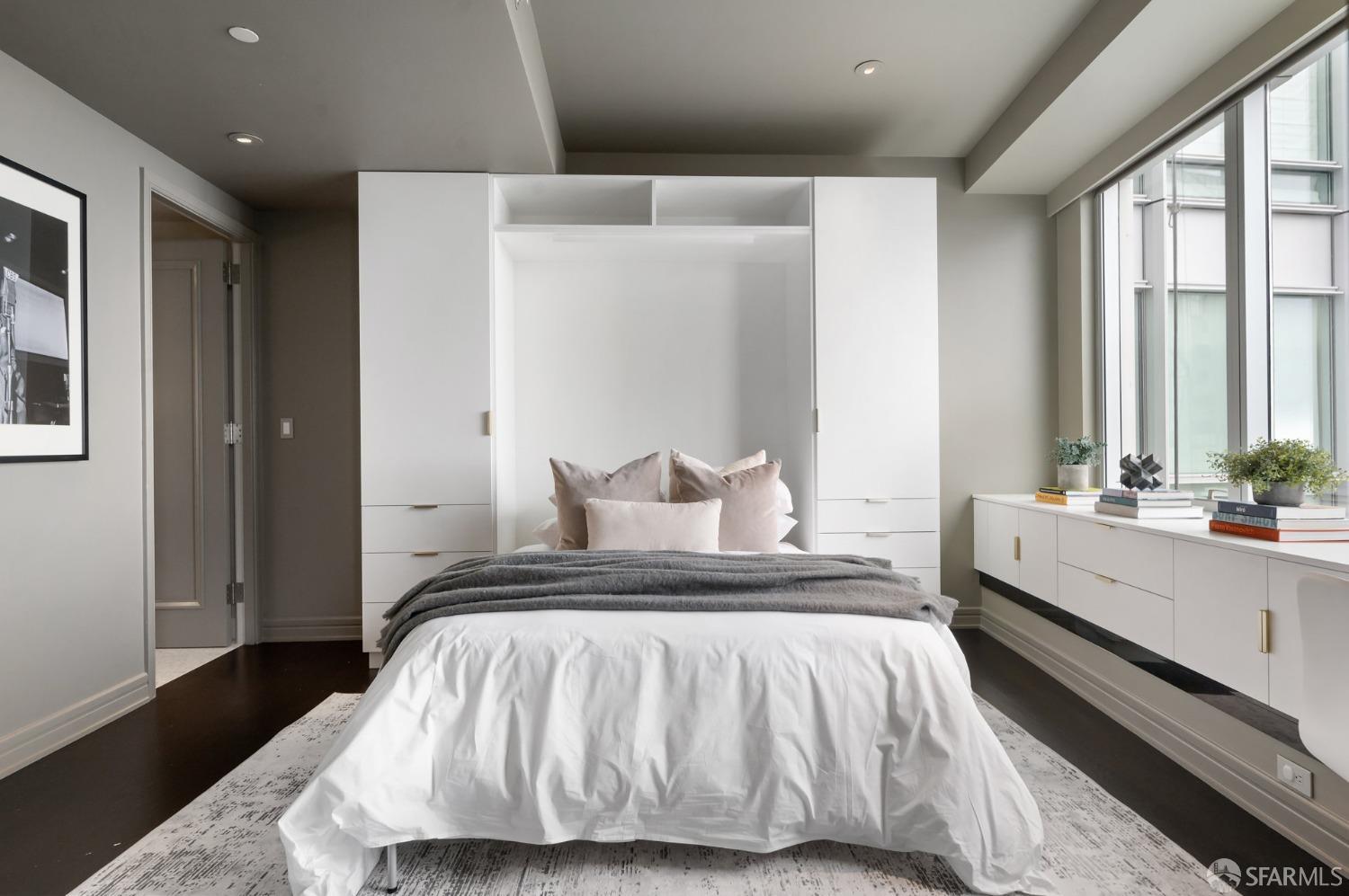 San Francisco, California, 94103, United States, 2 Bedrooms Bedrooms, ,3 BathroomsBathrooms,Residential,For Sale,1793366