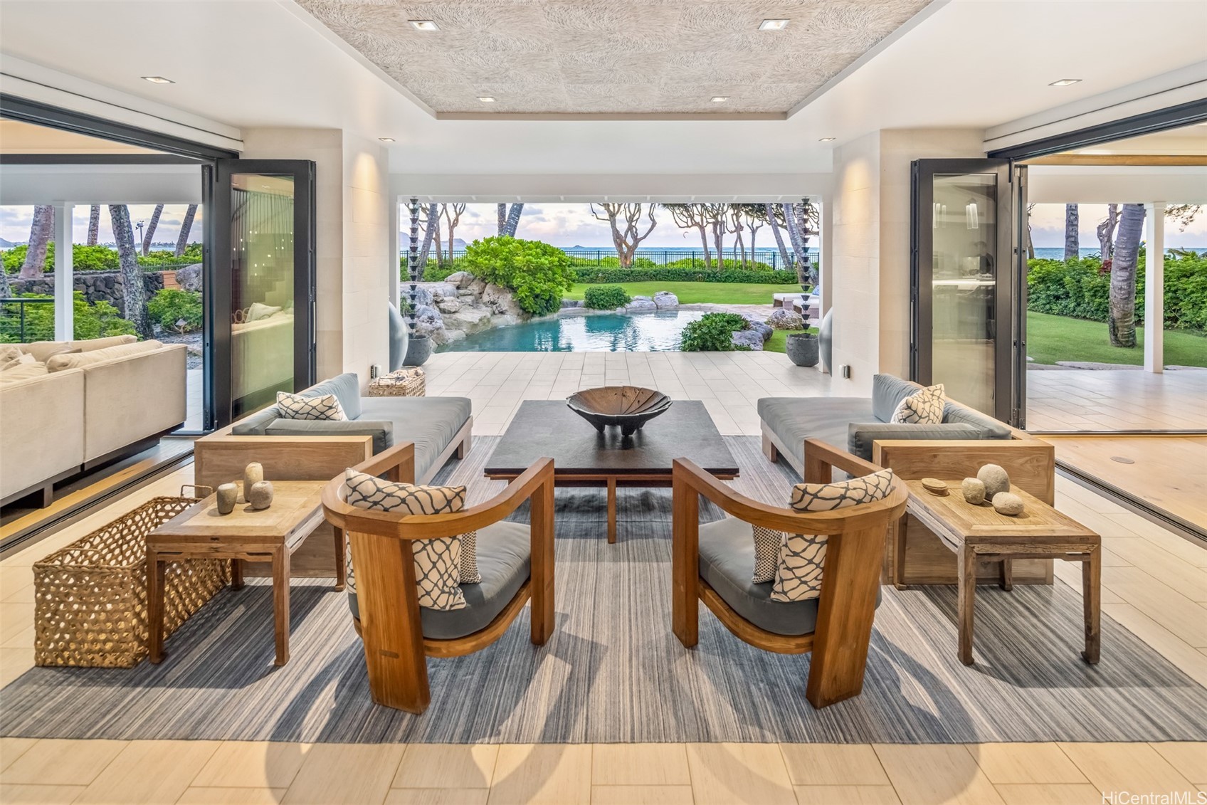 Kailua, Hawaii, 96734, United States, 4 Bedrooms Bedrooms, ,5 BathroomsBathrooms,Residential,For Sale,1989411