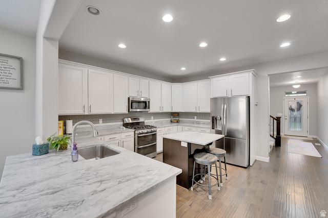 South Jordan, Utah, 84095, United States, 5 Bedrooms Bedrooms, ,4 BathroomsBathrooms,Residential,For Sale,1979432