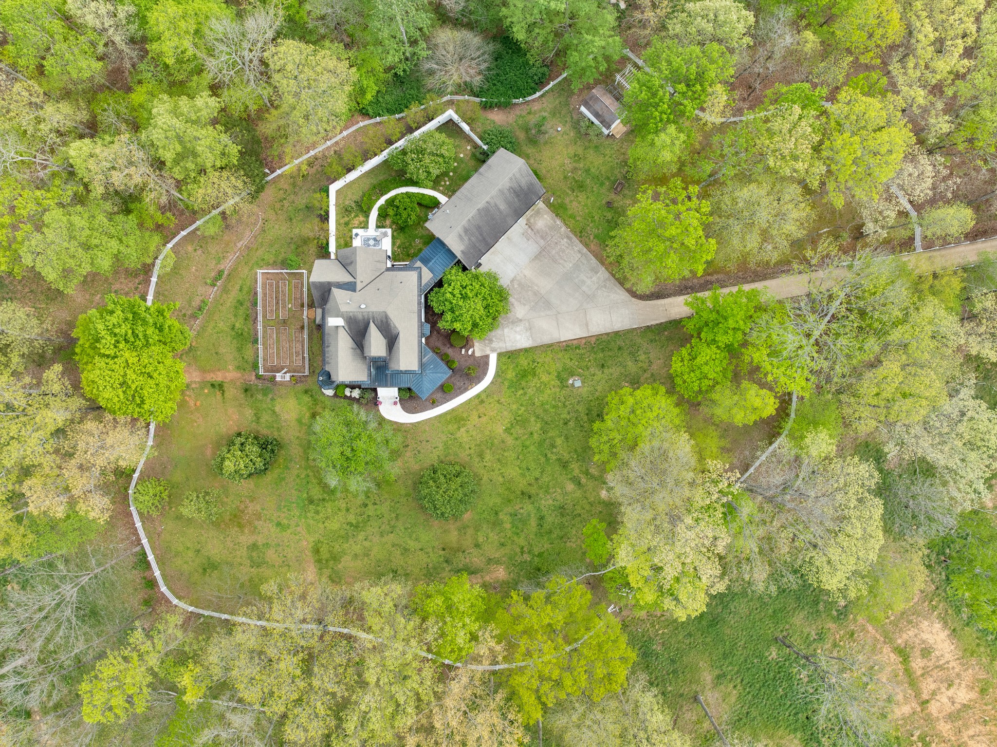 Dover, Tennessee, 37058, United States, 6 Bedrooms Bedrooms, ,4 BathroomsBathrooms,Residential,For Sale,1981726