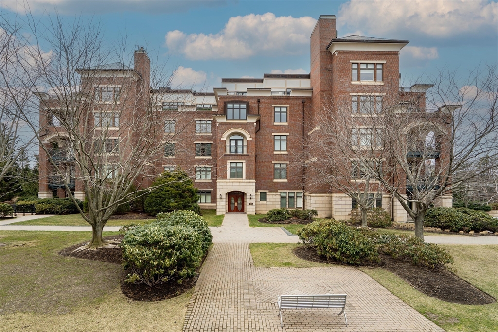 Brookline, Massachusetts, 02445, United States, 3 Bedrooms Bedrooms, ,4 BathroomsBathrooms,Residential,For Sale,1745754