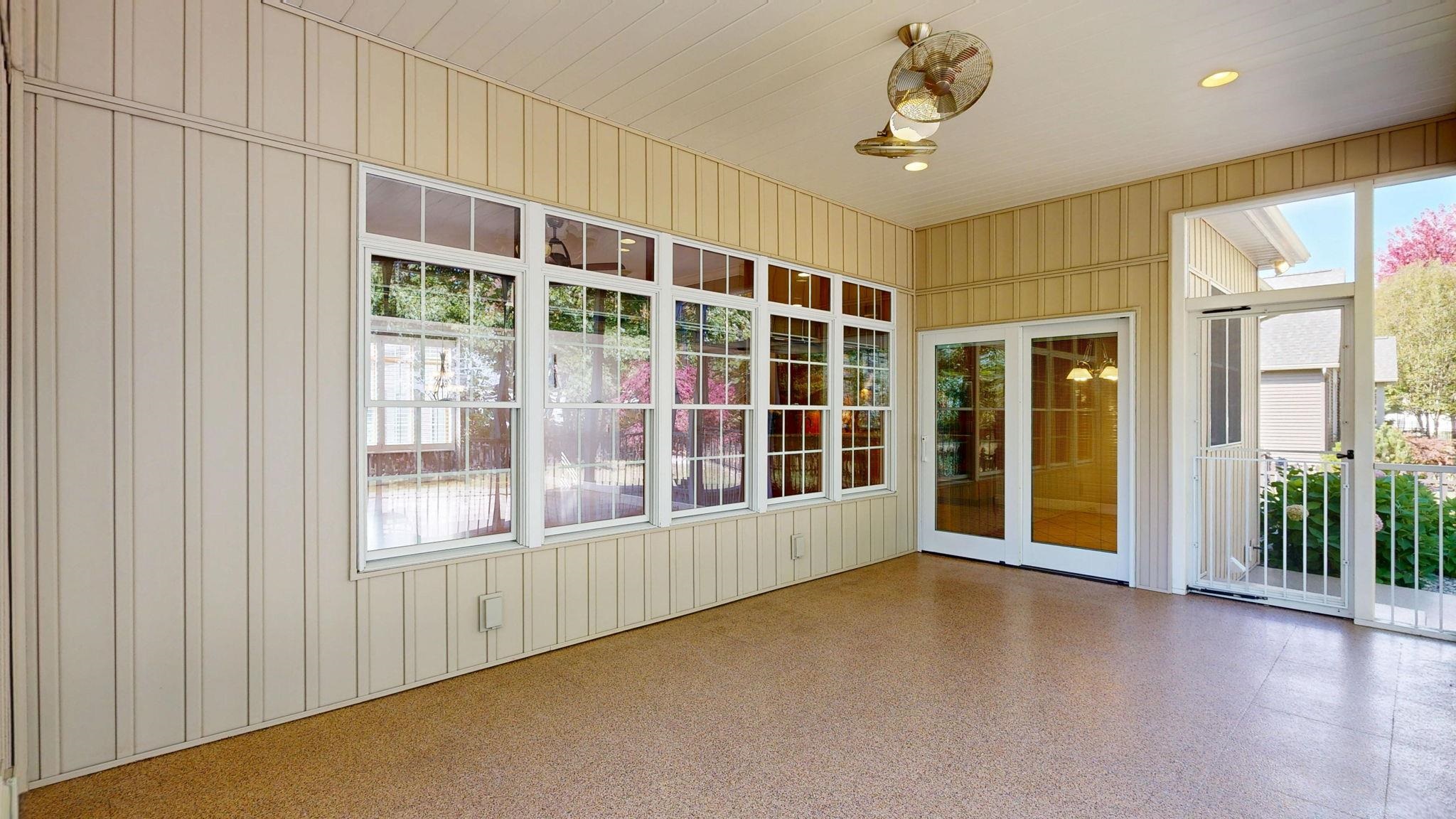 Midland, Michigan, 48642, United States, 3 Bedrooms Bedrooms, ,3 BathroomsBathrooms,Residential,For Sale,1977792