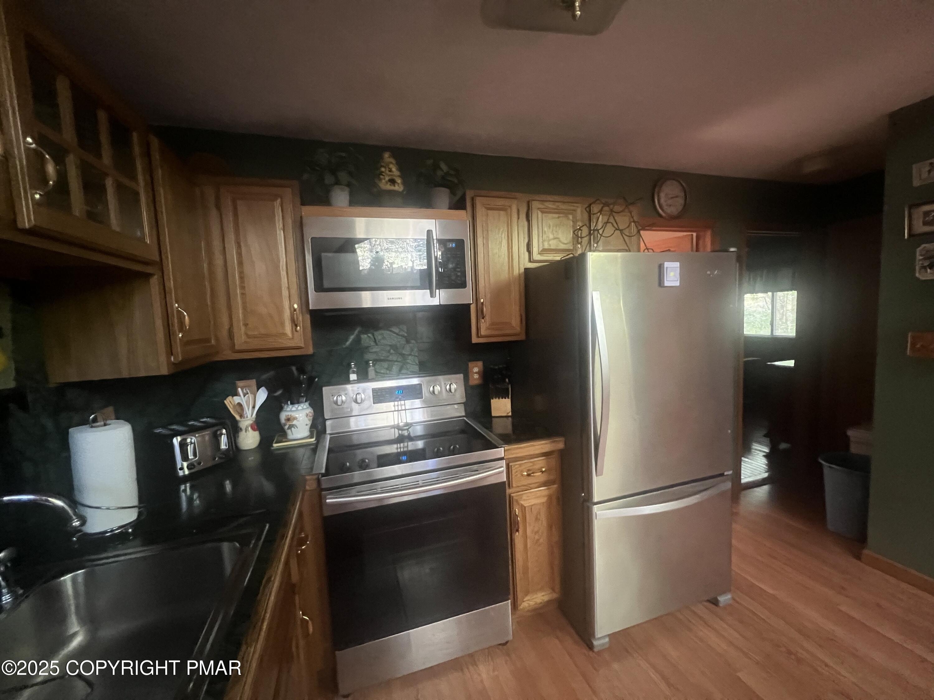 Blakeslee, Pennsylvania, 18610, United States, 4 Bedrooms Bedrooms, ,3 BathroomsBathrooms,Residential,For Sale,1982543