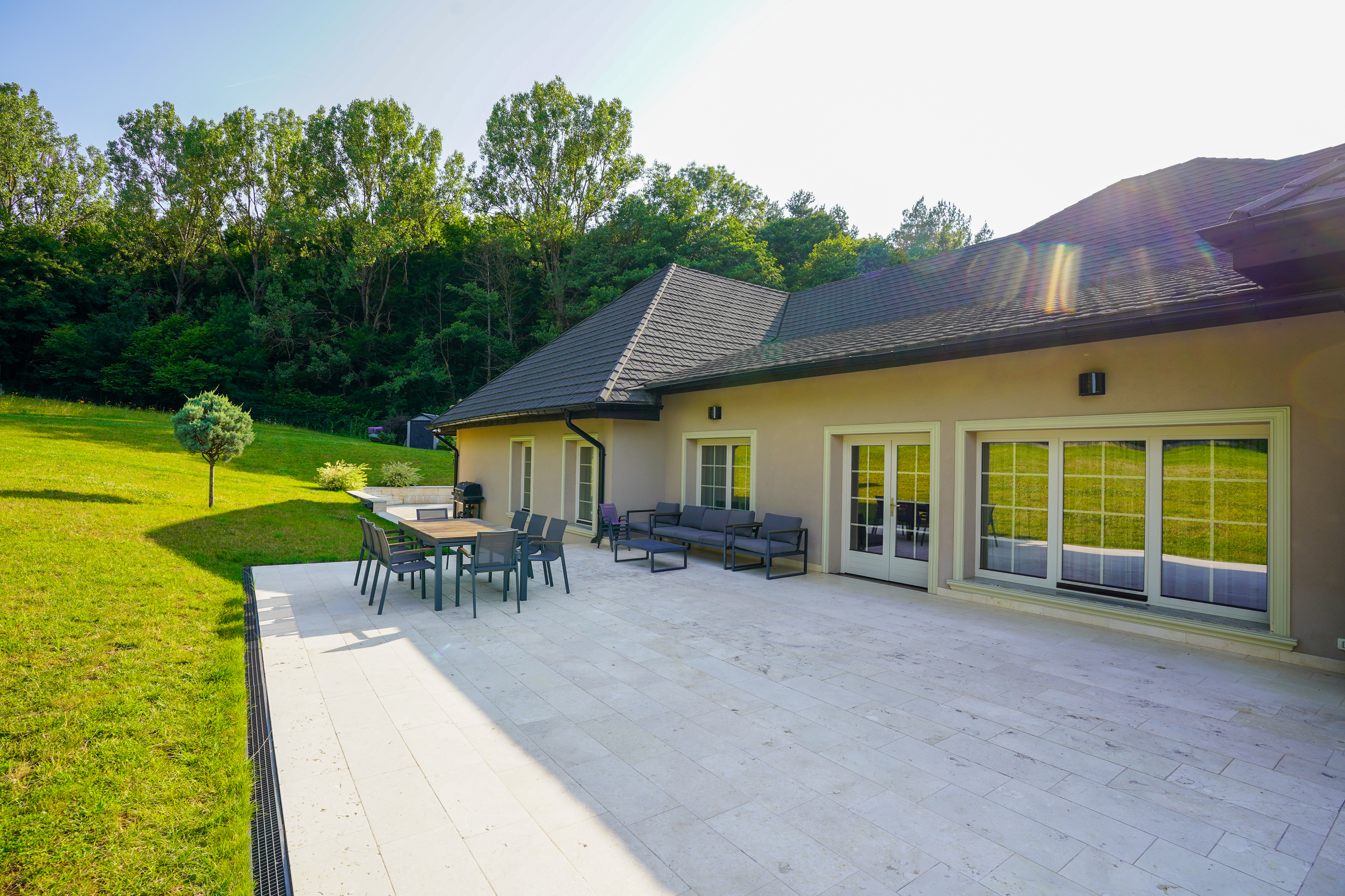  Villa with a 19-Hectare Private Estate on the Edge of the Forest - 物件實景