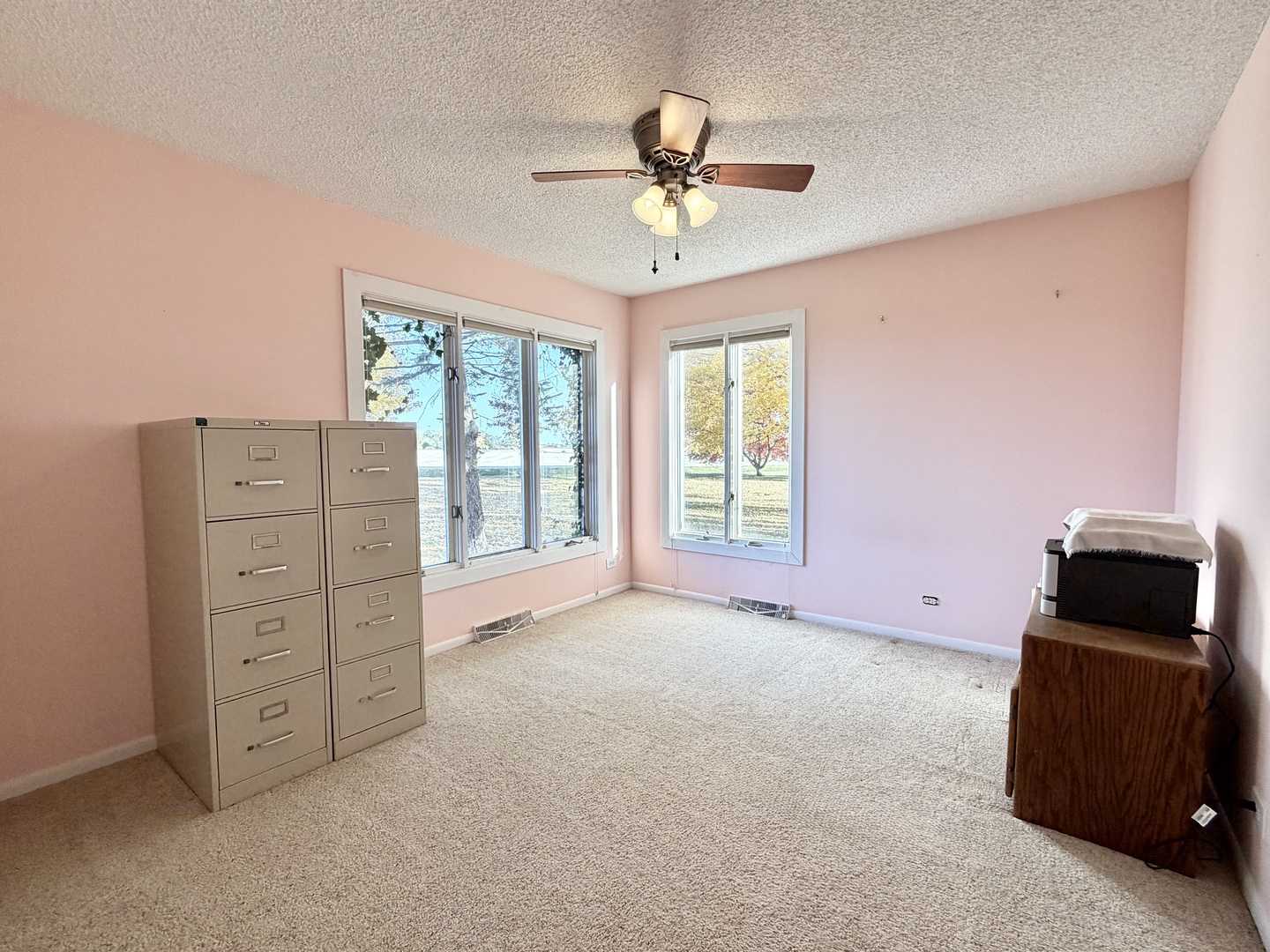 Sycamore, Illinois, 60178, United States, 4 Bedrooms Bedrooms, ,3 BathroomsBathrooms,Residential,For Sale,1988163