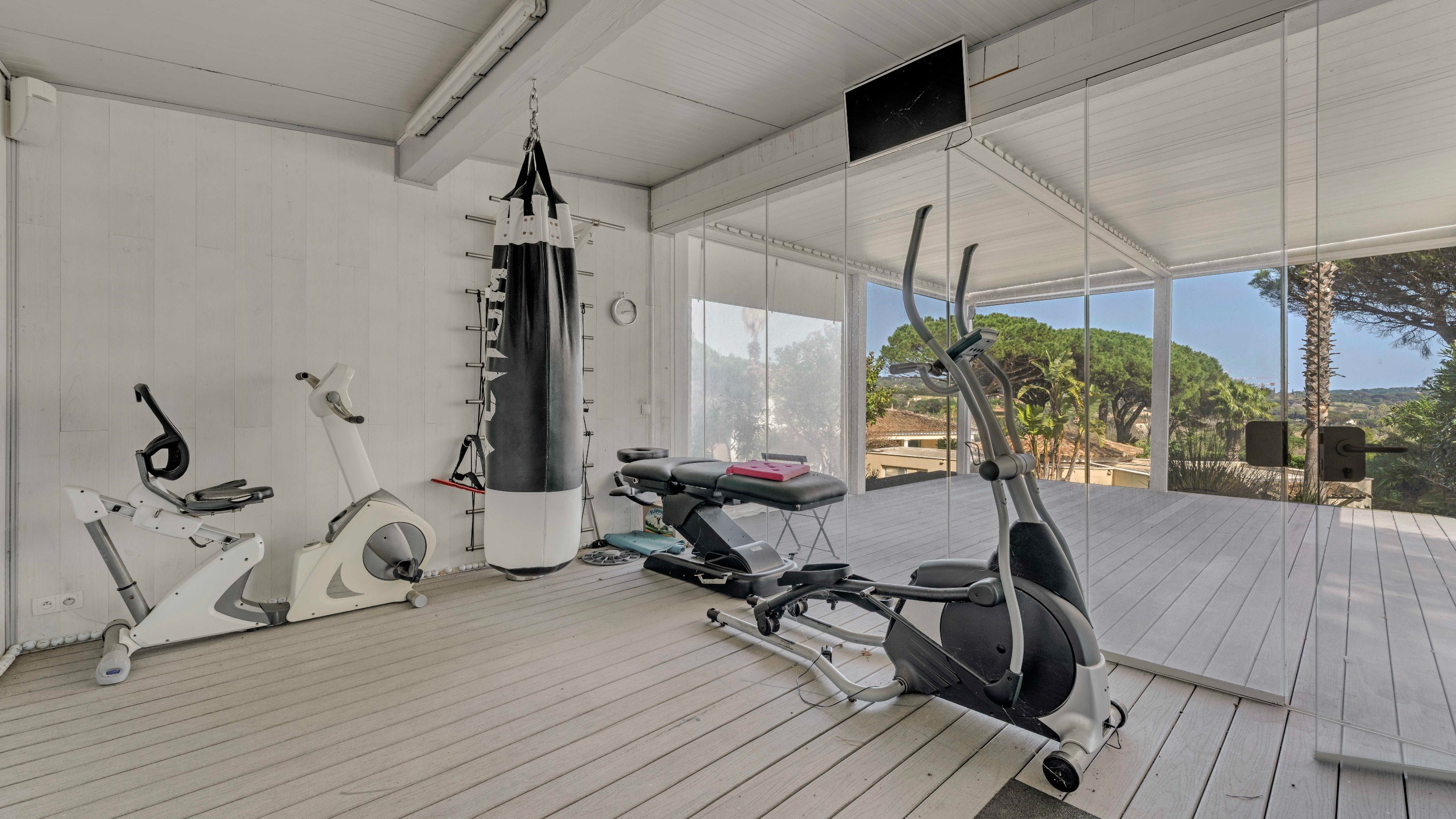  Saint-Tropez villa 300 sqm, sea view, renovation potential near Pampelonne - 物件實景