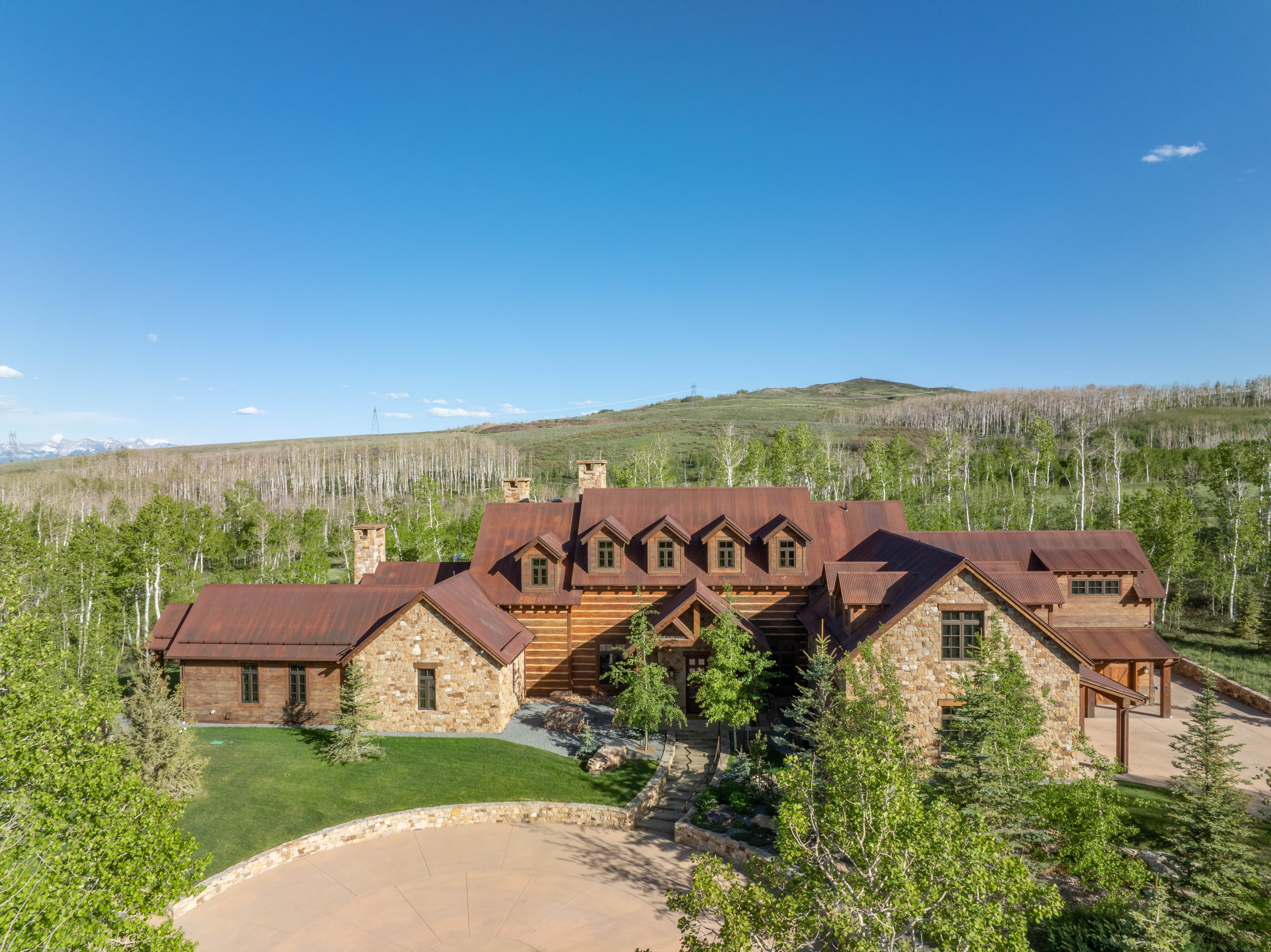  Refined Mountain Elegance In A Premier Setting - 物件實景