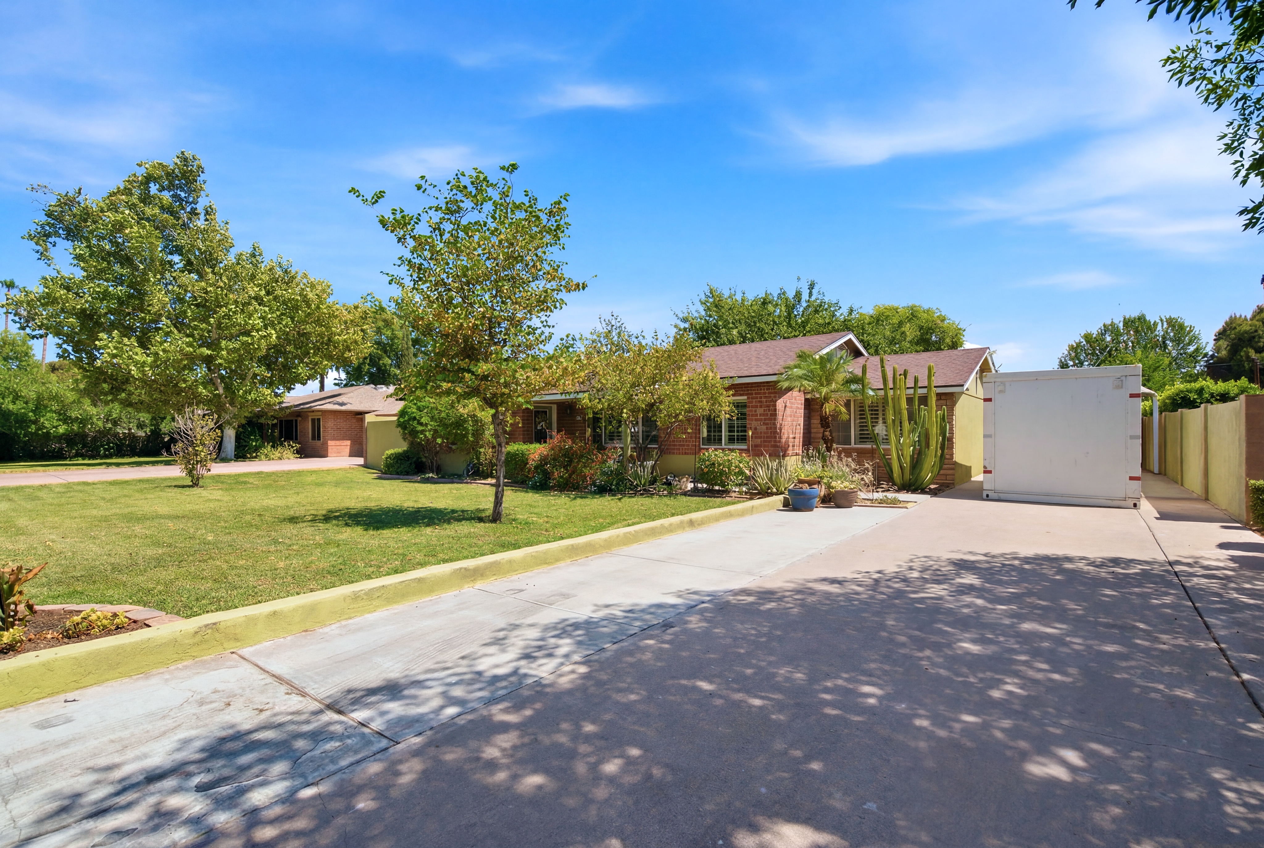  4045 E Cambridge Ave  Phoenix, AZ - 物件實景