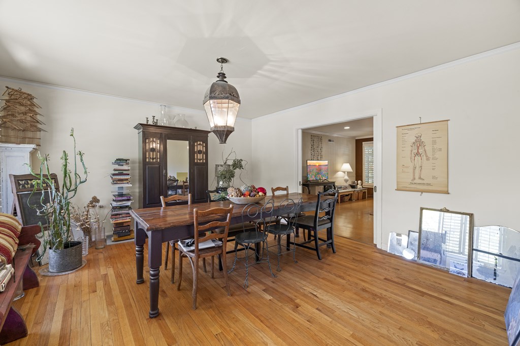 Kerrville, Texas, 78028, United States, 3 Bedrooms Bedrooms, ,2 BathroomsBathrooms,Residential,For Sale,1935754