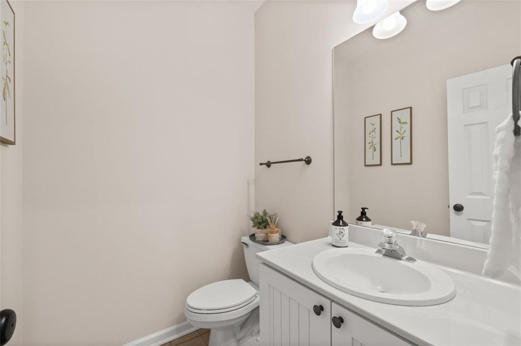 Cumming, Georgia, 30041, United States, 4 Bedrooms Bedrooms, ,3 BathroomsBathrooms,Residential,For Sale,1989583