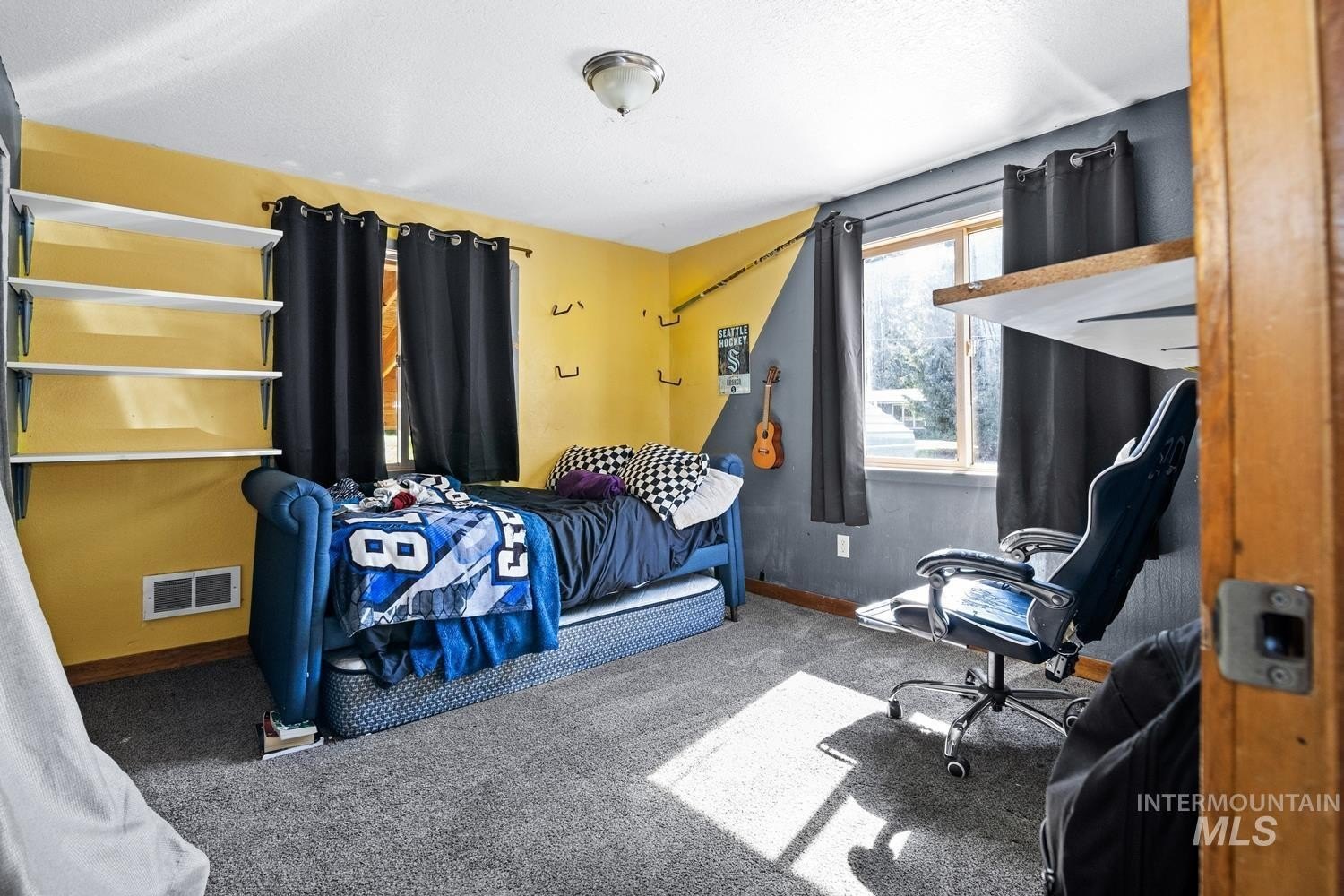 McCall, Idaho, 83638, United States, 3 Bedrooms Bedrooms, ,2 BathroomsBathrooms,Residential,For Sale,2048861