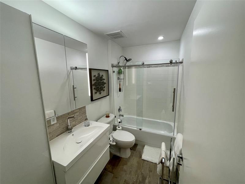 Miami, Florida, 33137, United States, 2 Bedrooms Bedrooms, ,2 BathroomsBathrooms,Residential,For Sale,1942065