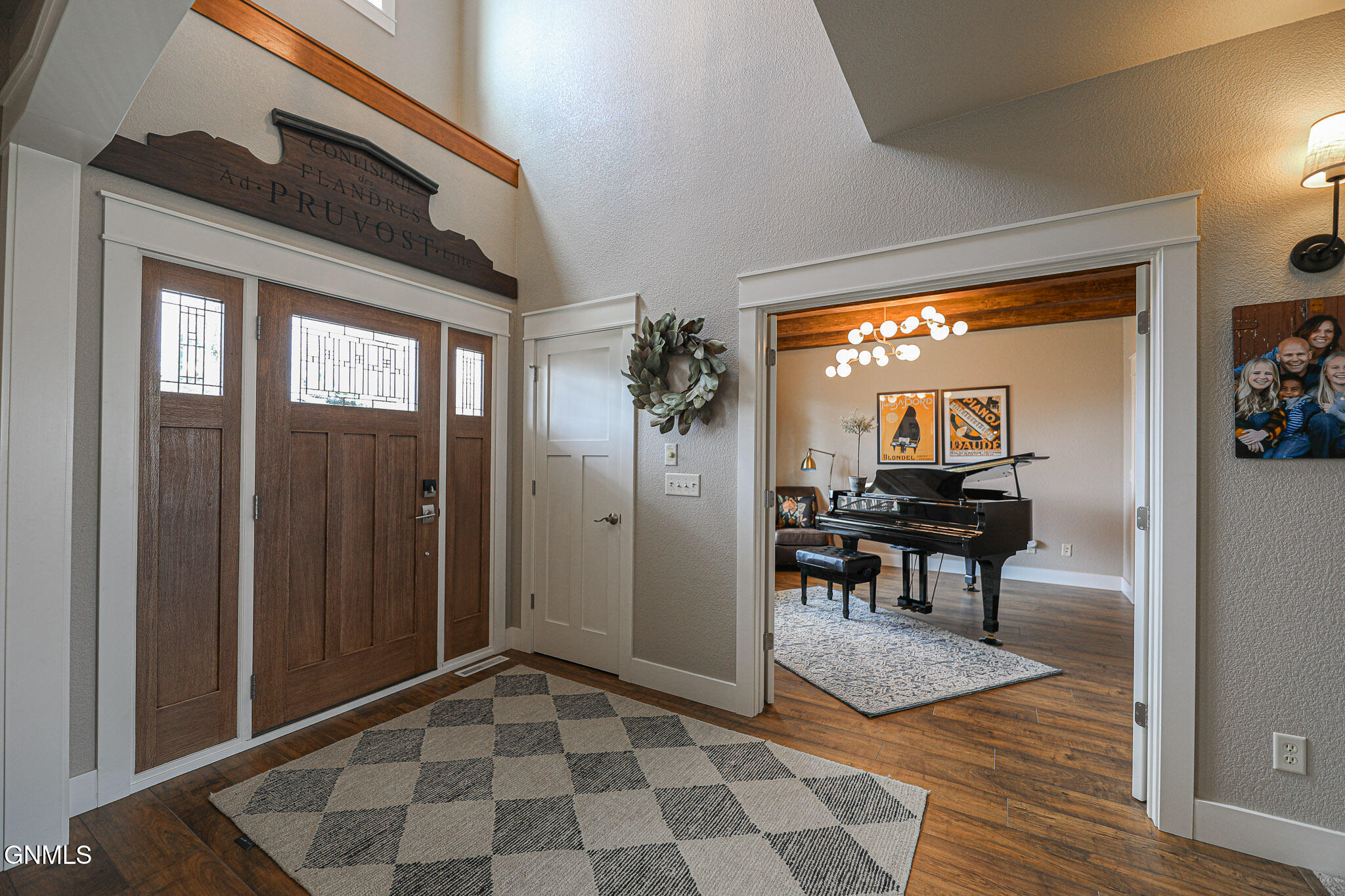 Bismarck, North Dakota, 58503, United States, 6 Bedrooms Bedrooms, ,5 BathroomsBathrooms,Residential,For Sale,1980273