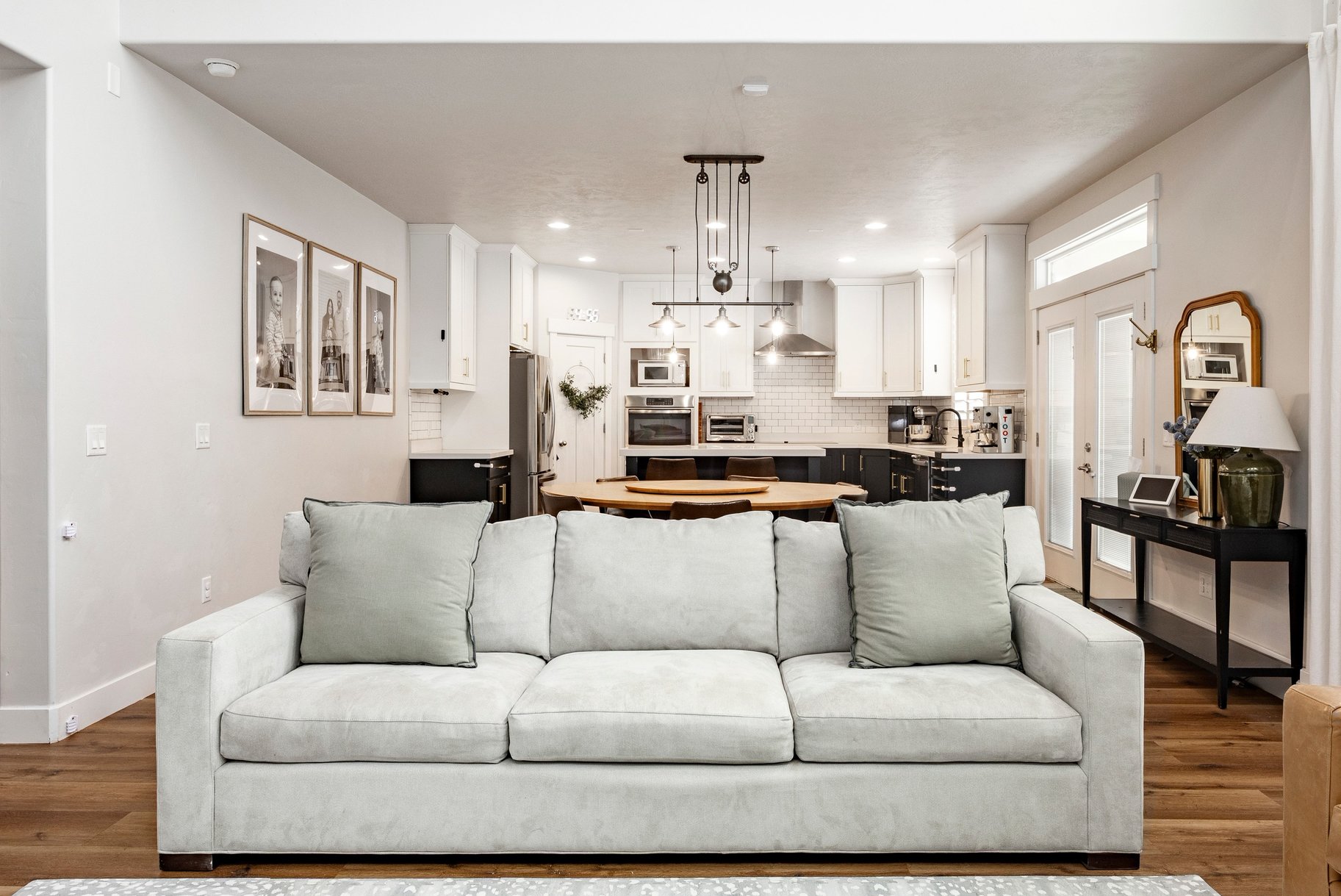  Rare Opportunity to Own a Well Kept Home in the Heart of Vineyard - 物件實景
