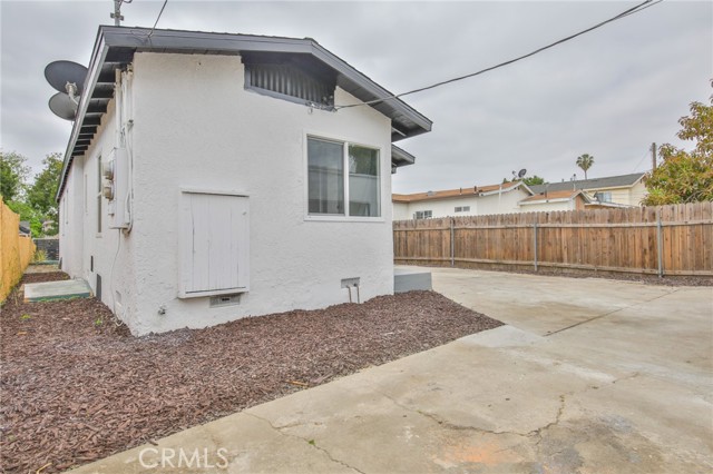 Los Angeles, California, 90003, United States, 3 Bedrooms Bedrooms, ,Residential,For Sale,1928715