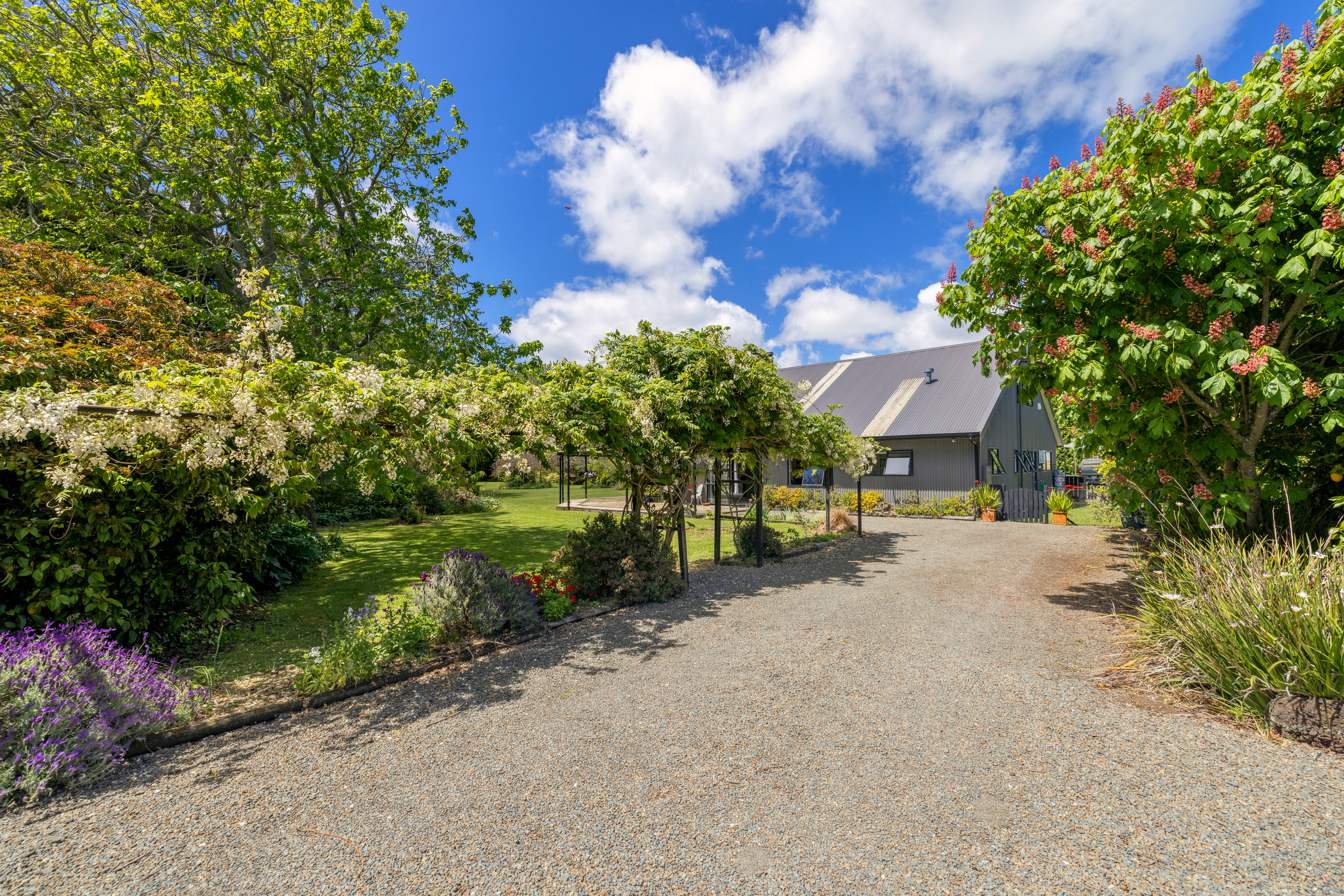  18 Lathrope Road, Riverhead - 物件實景