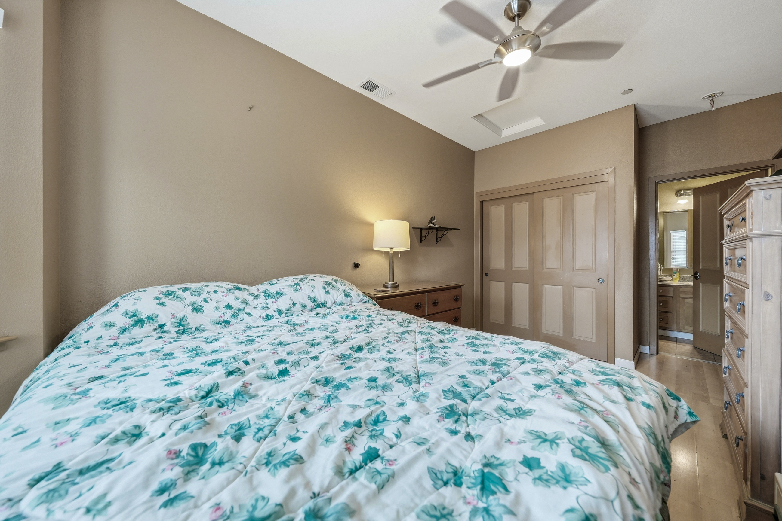  Rare Opportunity in Valley Oak Villas - 物件實景