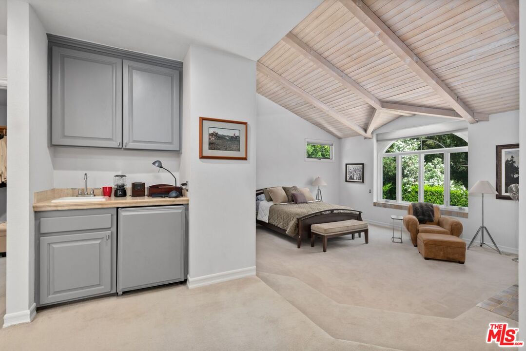 Calabasas, California, 91302, United States, 4 Bedrooms Bedrooms, ,3 BathroomsBathrooms,Residential,For Sale,1896554