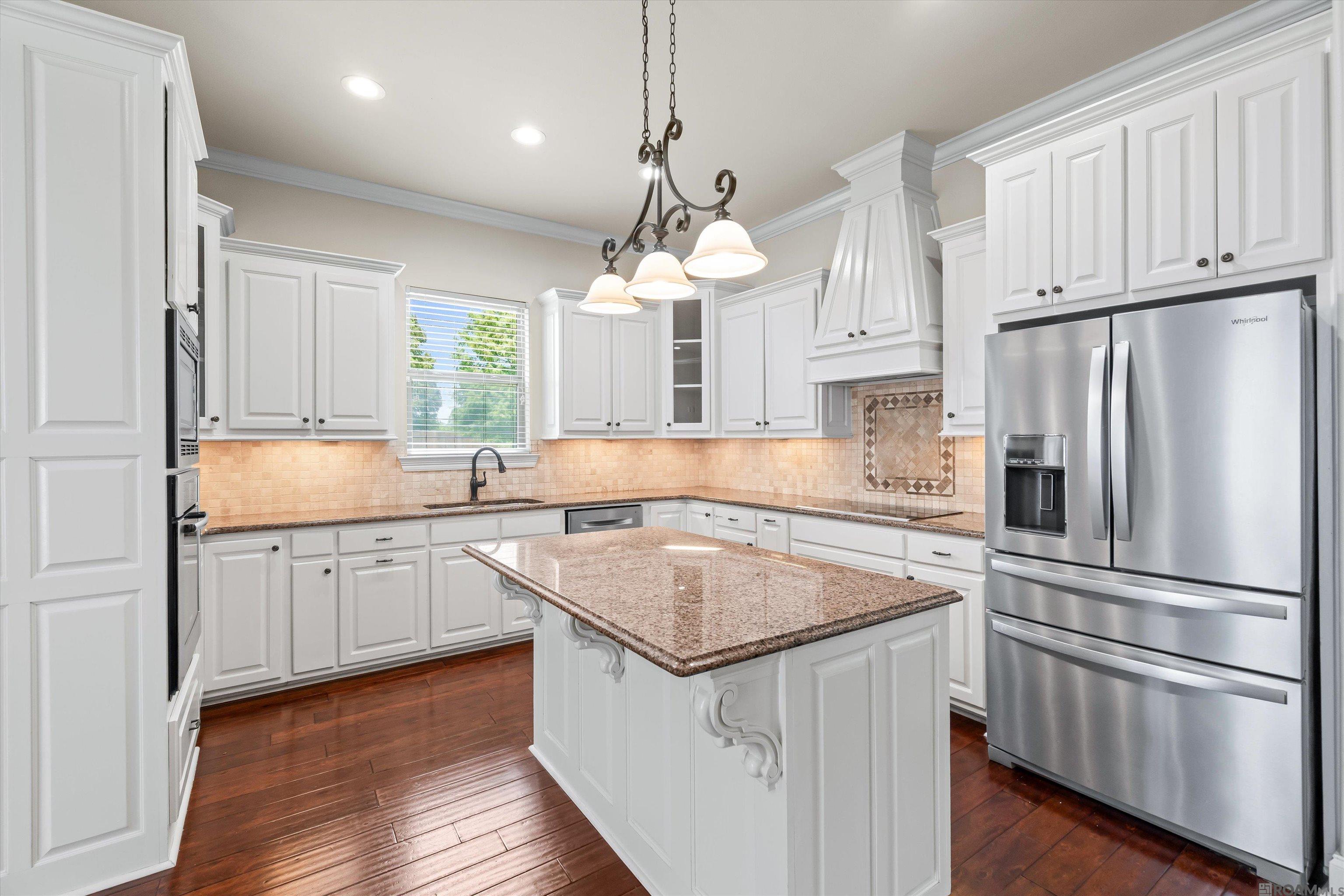 Gonzales, Louisiana, 70737, United States, 5 Bedrooms Bedrooms, ,3 BathroomsBathrooms,Residential,For Sale,1975975