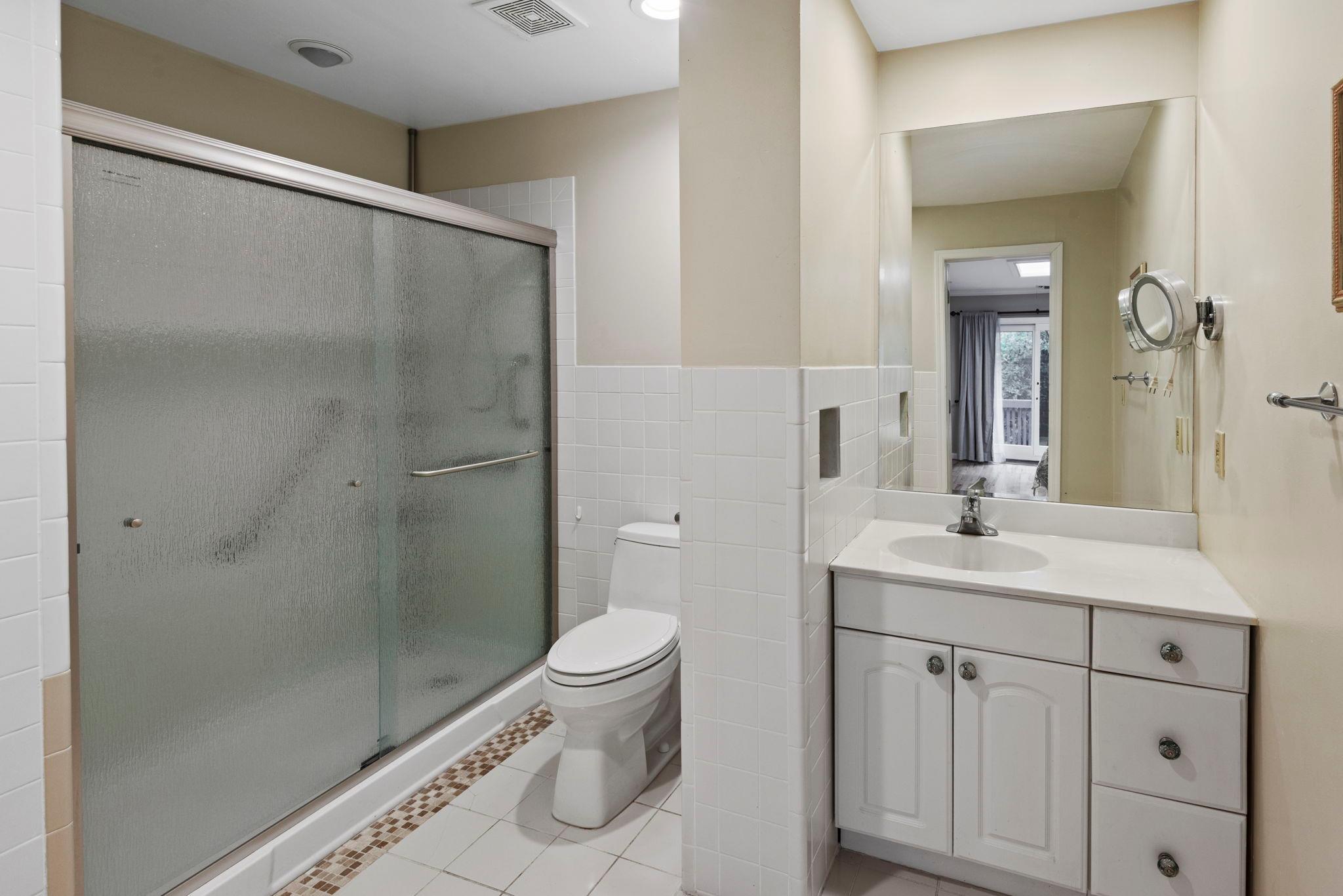 Northport, New York, 11768, United States, 2 Bedrooms Bedrooms, ,3 BathroomsBathrooms,Residential,For Sale,1900876