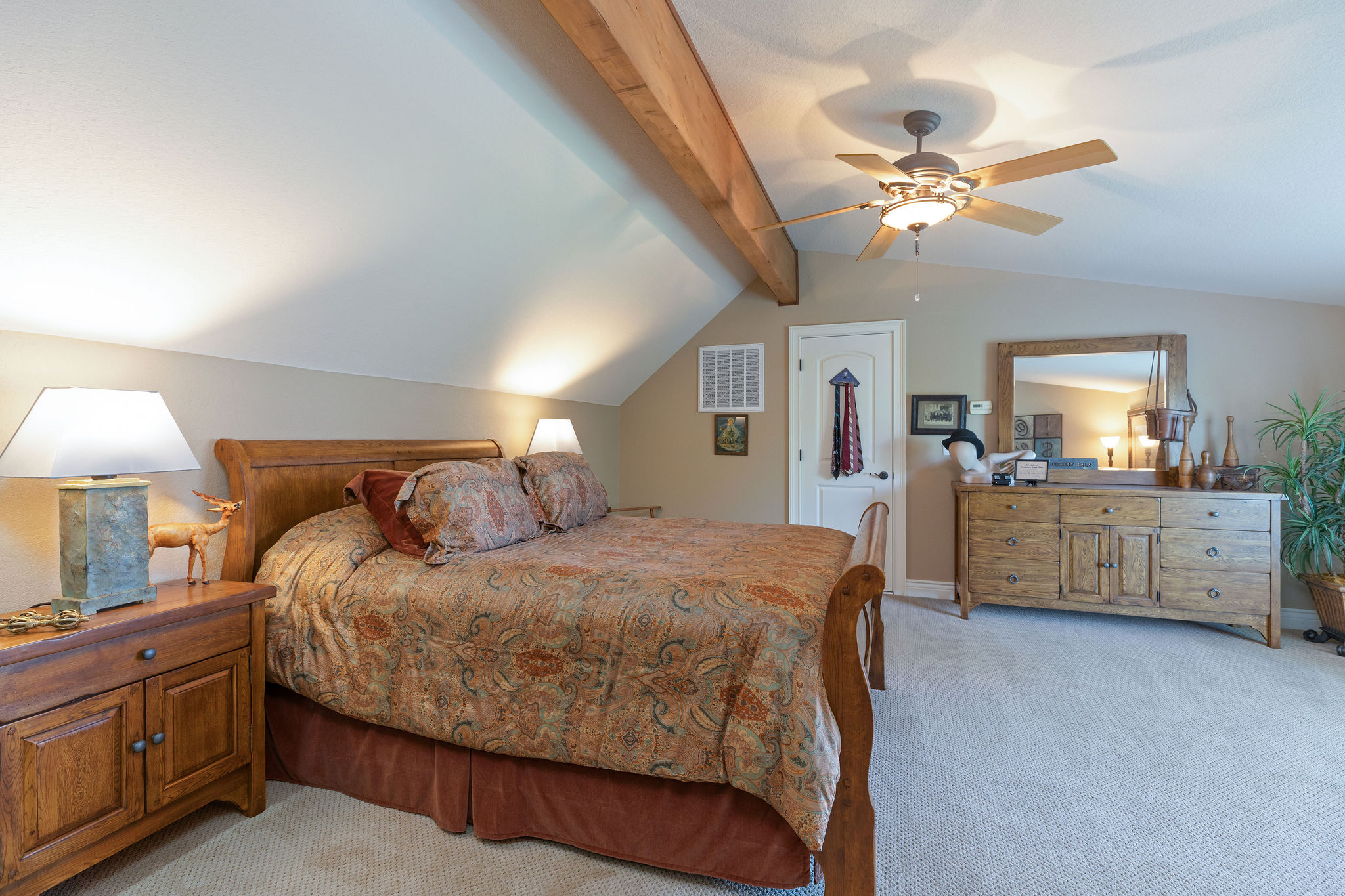 Shell Knob, Missouri, 65747, United States, 4 Bedrooms Bedrooms, ,5 BathroomsBathrooms,Residential,For Sale,1894340