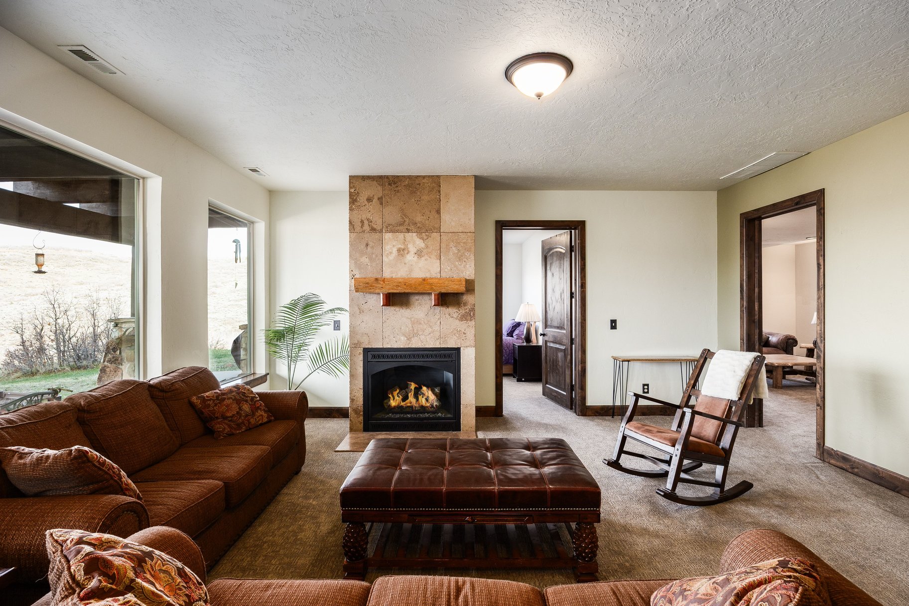  The Ultimate Multi-Generational Mountain Retreat Backing to 500 Acres of Open Sp - 物件實景