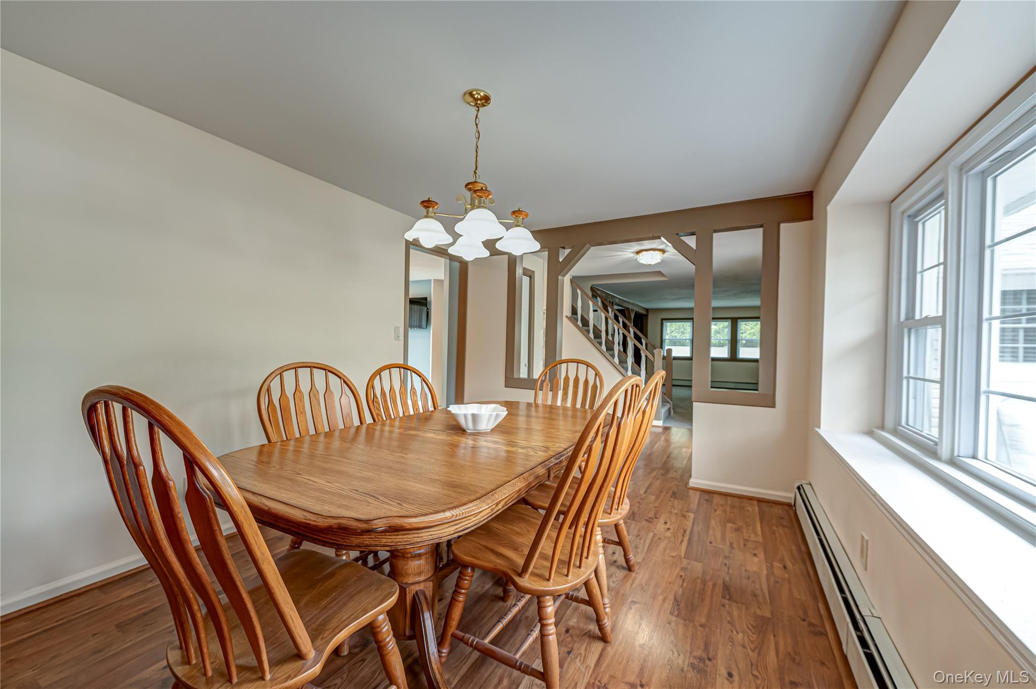  16 Sussex Lane, Lake Grove, NY, 11755 - 物件實景
