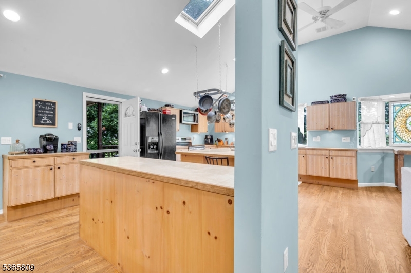 Franklin Twp., New Jersey, 07882, United States, 4 Bedrooms Bedrooms, ,3 BathroomsBathrooms,Residential,For Sale,1957120