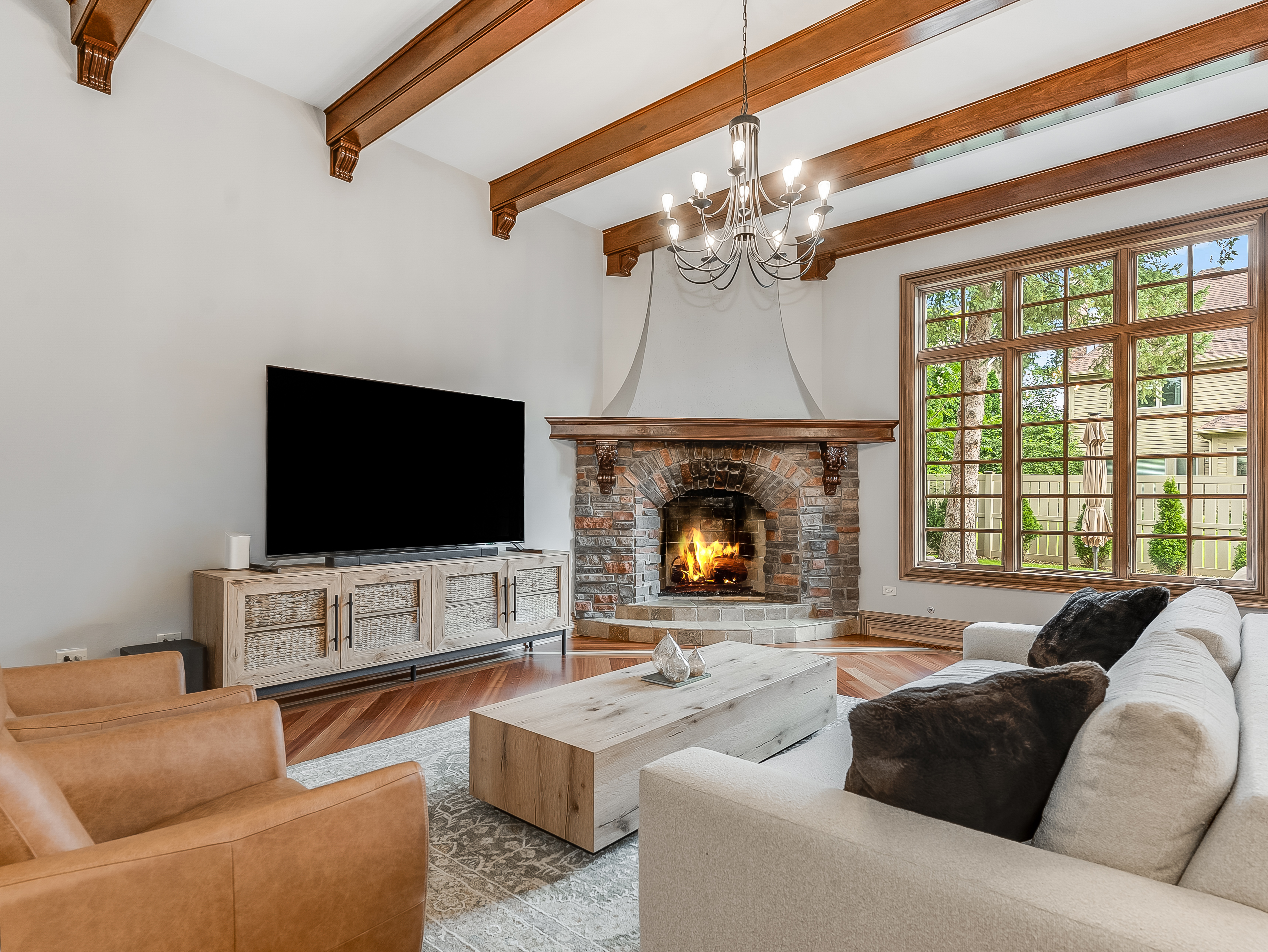  Experience Exceptional Luxury Living in Naperville