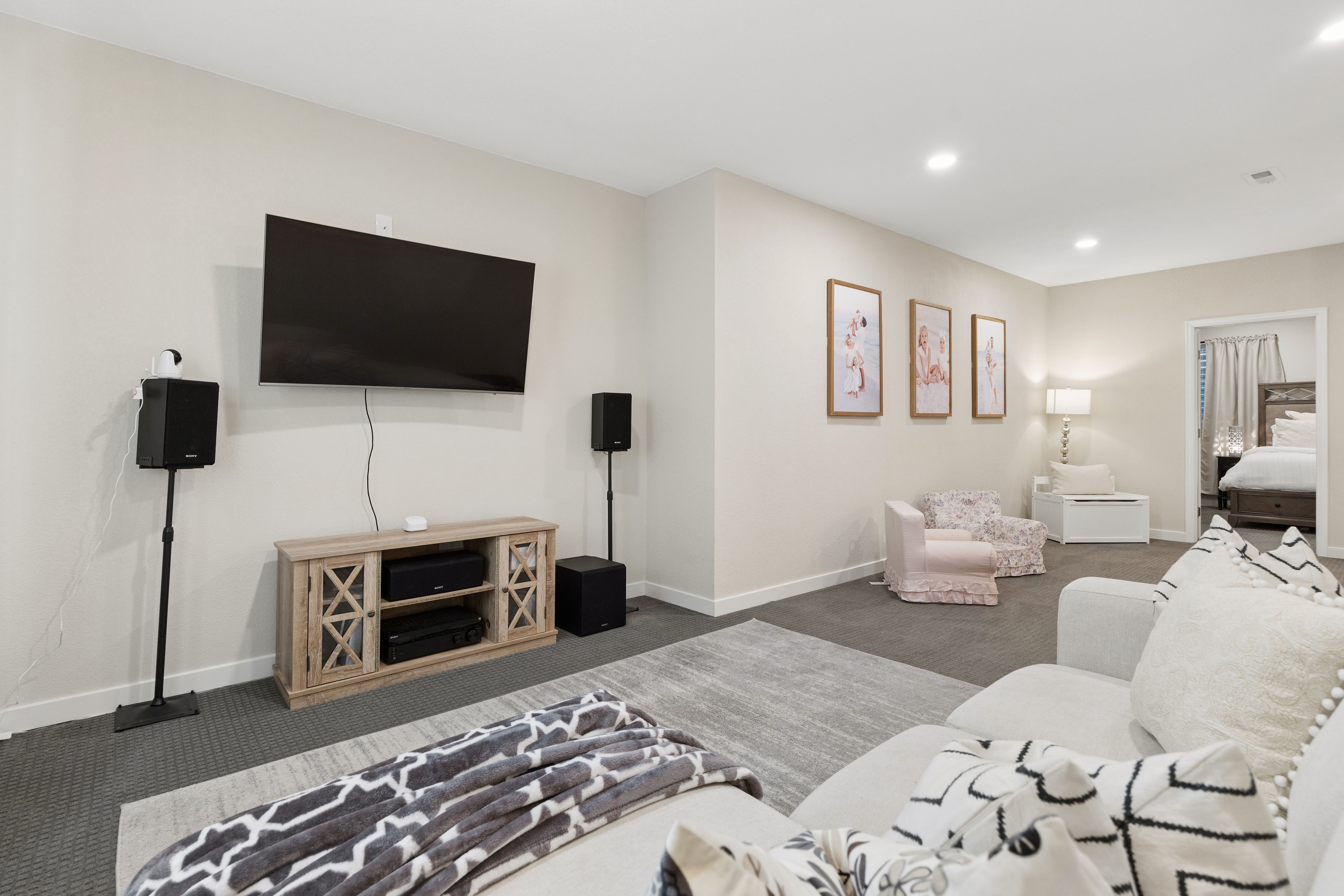  A beautifully appointed two-story home in the desirable Blackstone Country Club. - 物件實景