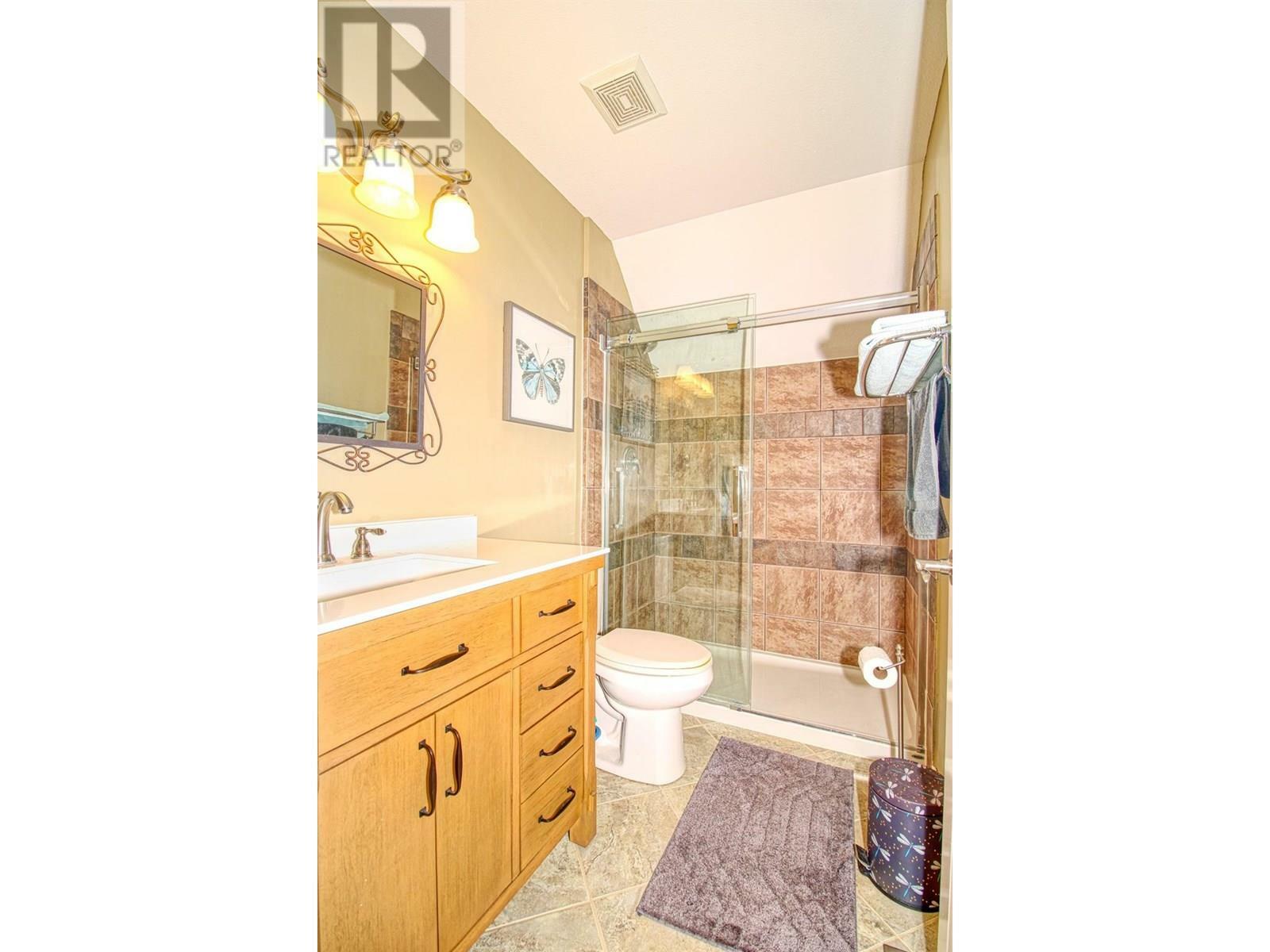 KELOWNA, British Columbia, V1Z 3W4, CA, 5 Bedrooms Bedrooms, ,3 BathroomsBathrooms,Residential,For Sale,1876914