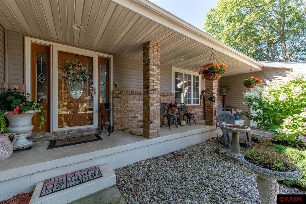 Mankato, Minnesota, 56001, United States, 5 Bedrooms Bedrooms, ,1 BathroomBathrooms,Residential,For Sale,1914135
