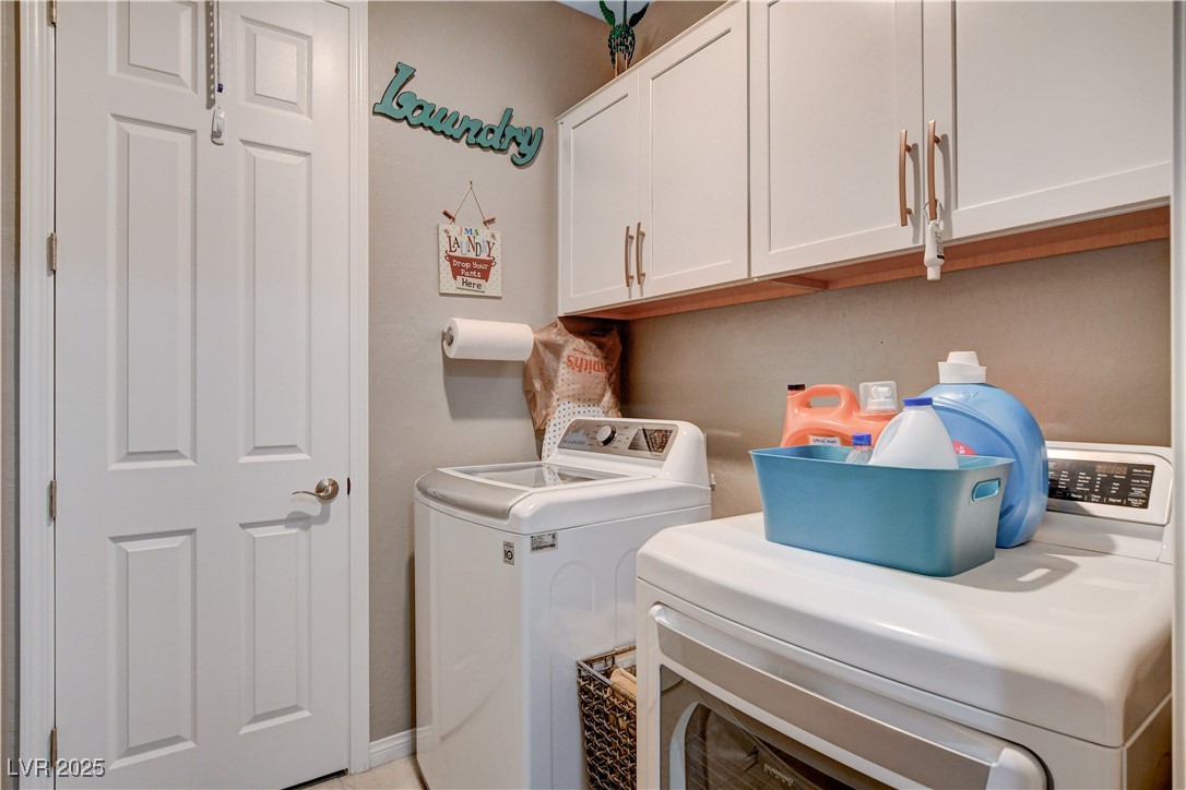 Henderson, Nevada, 89011, United States, 3 Bedrooms Bedrooms, ,2 BathroomsBathrooms,Residential,For Sale,1848397