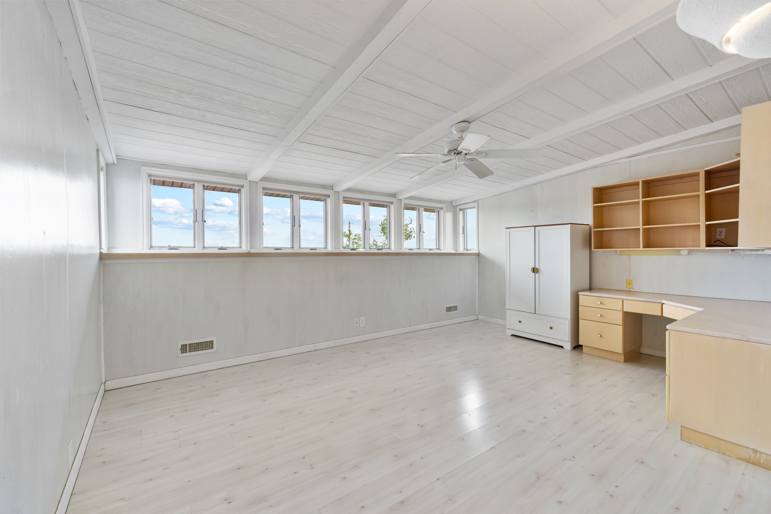 Julesburg, Colorado, 80737, United States, 3 Bedrooms Bedrooms, ,2 BathroomsBathrooms,Residential,For Sale,1937455