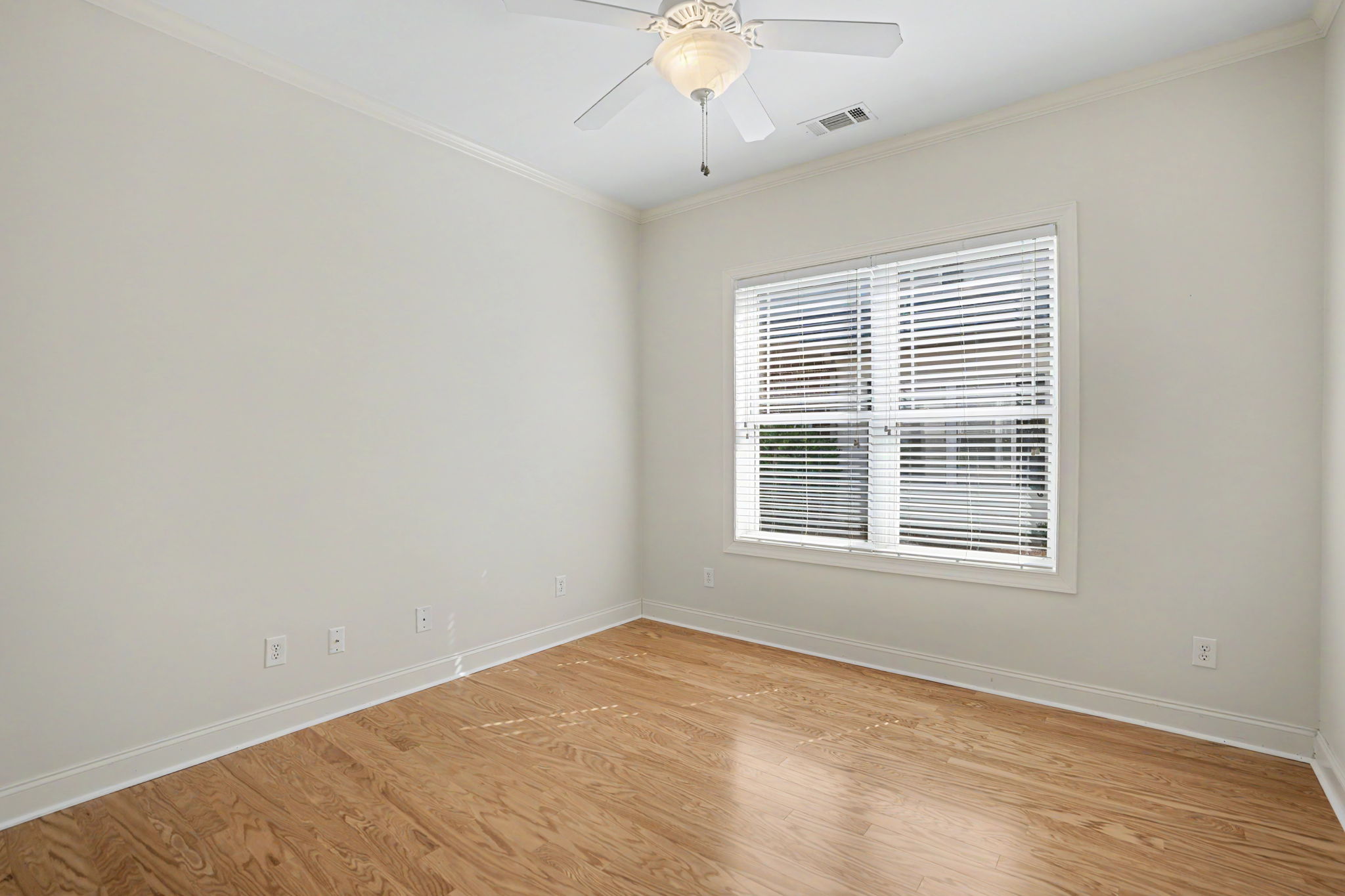  1201 River Oaks Drive, Richmond Hill - 物件實景