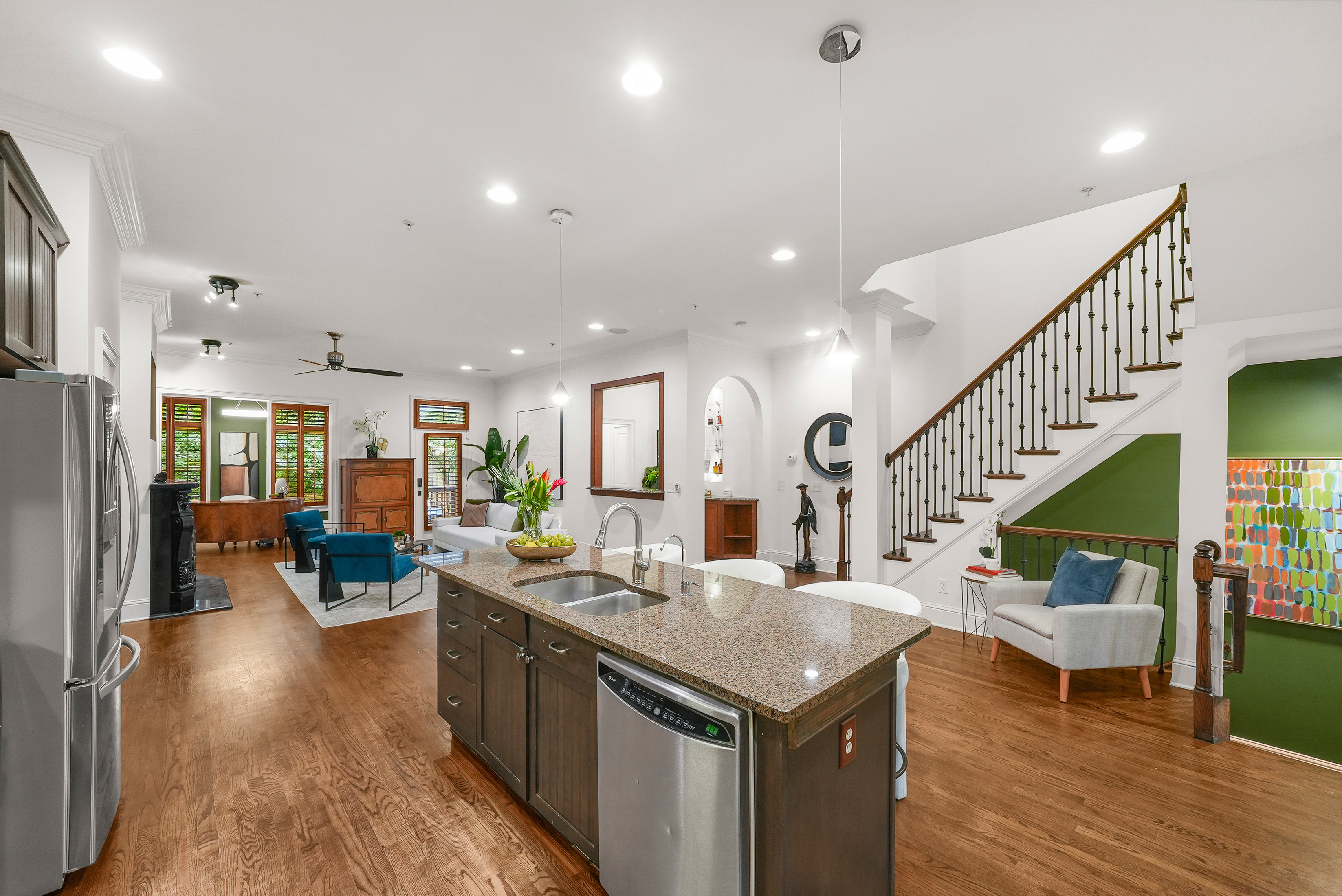  Beautifully Appointed Townhome in the Heart of Downtown Alpharetta - 物件實景