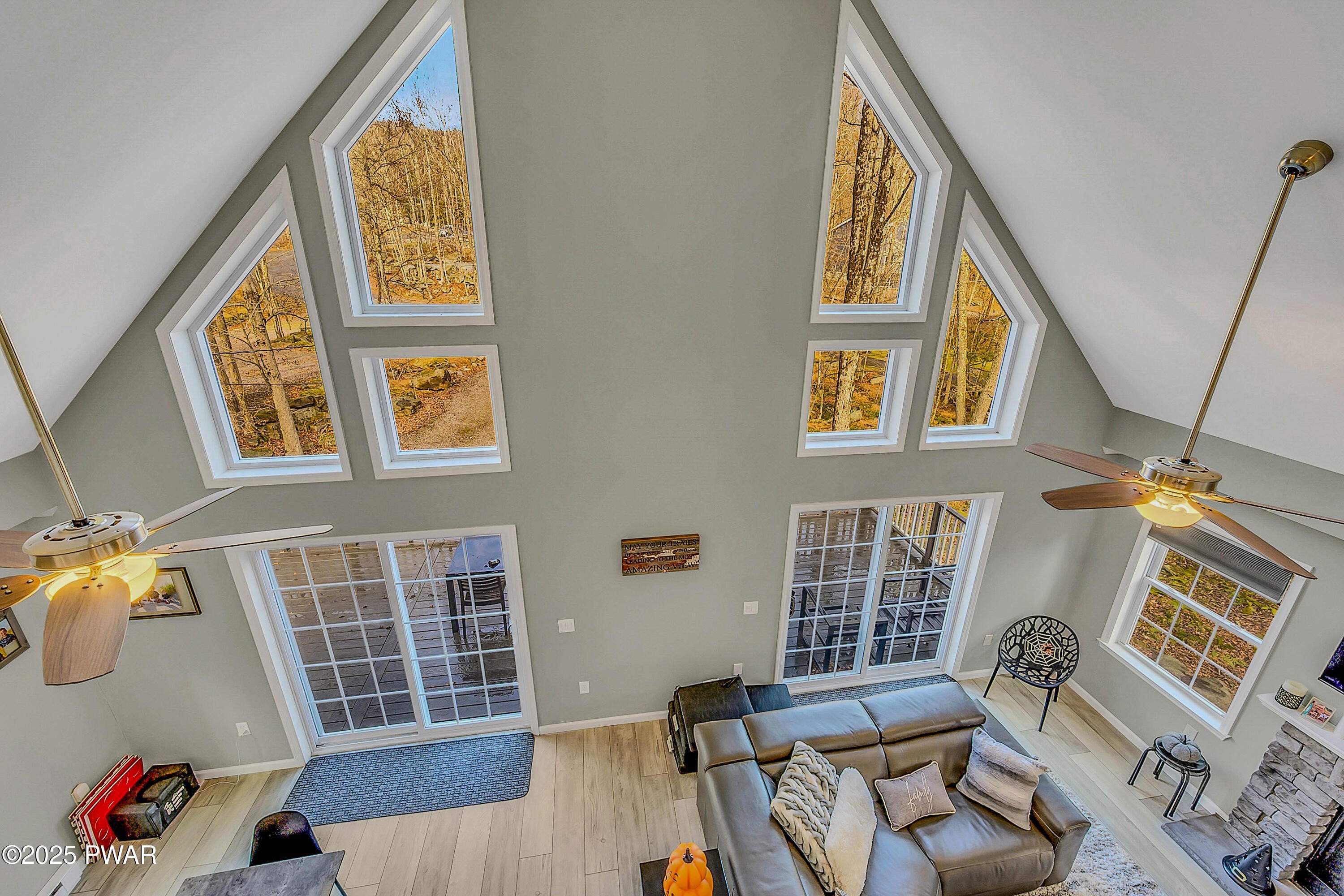 Lake Ariel, Pennsylvania, 18436, United States, 4 Bedrooms Bedrooms, ,4 BathroomsBathrooms,Residential,For Sale,1998731