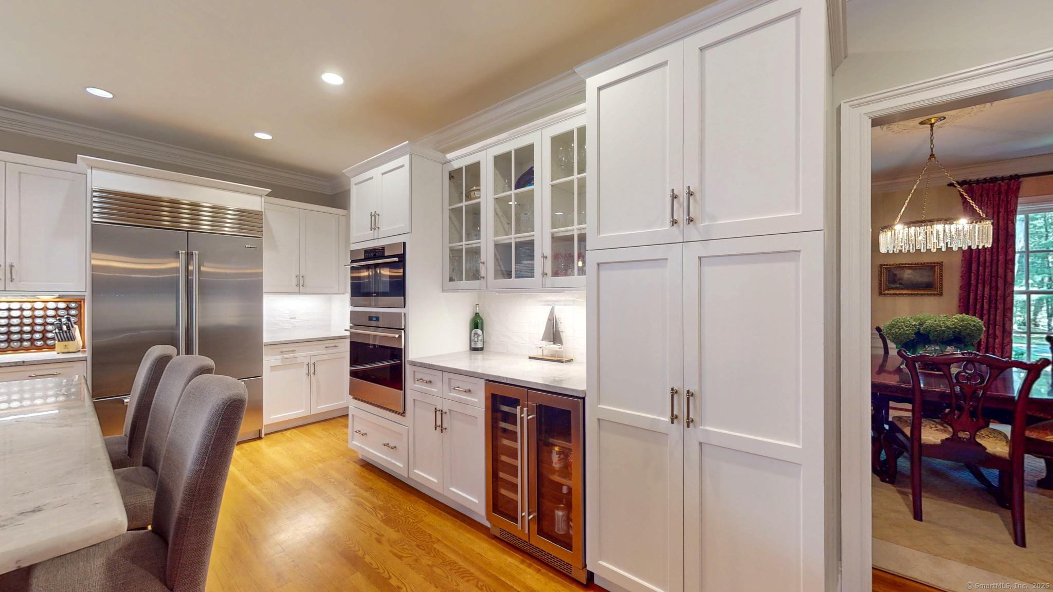 Farmington, Connecticut, 06032, United States, 5 Bedrooms Bedrooms, ,6 BathroomsBathrooms,Residential,For Sale,1943885
