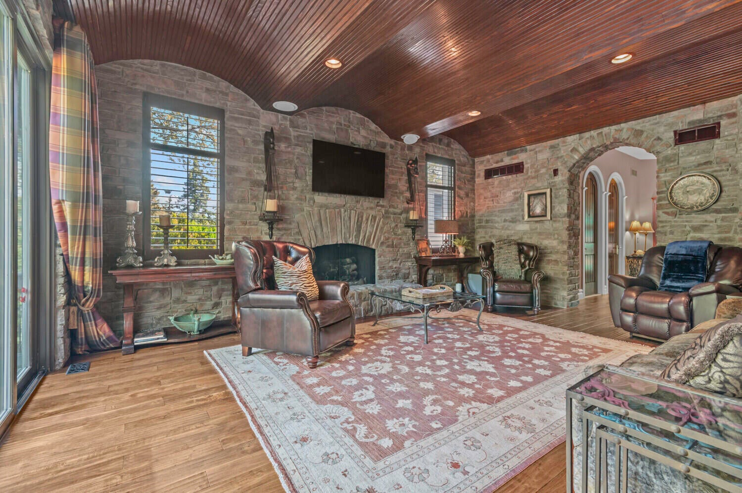 Northville, Michigan, 48167, United States, 4 Bedrooms Bedrooms, ,7 BathroomsBathrooms,Residential,For Sale,1991928