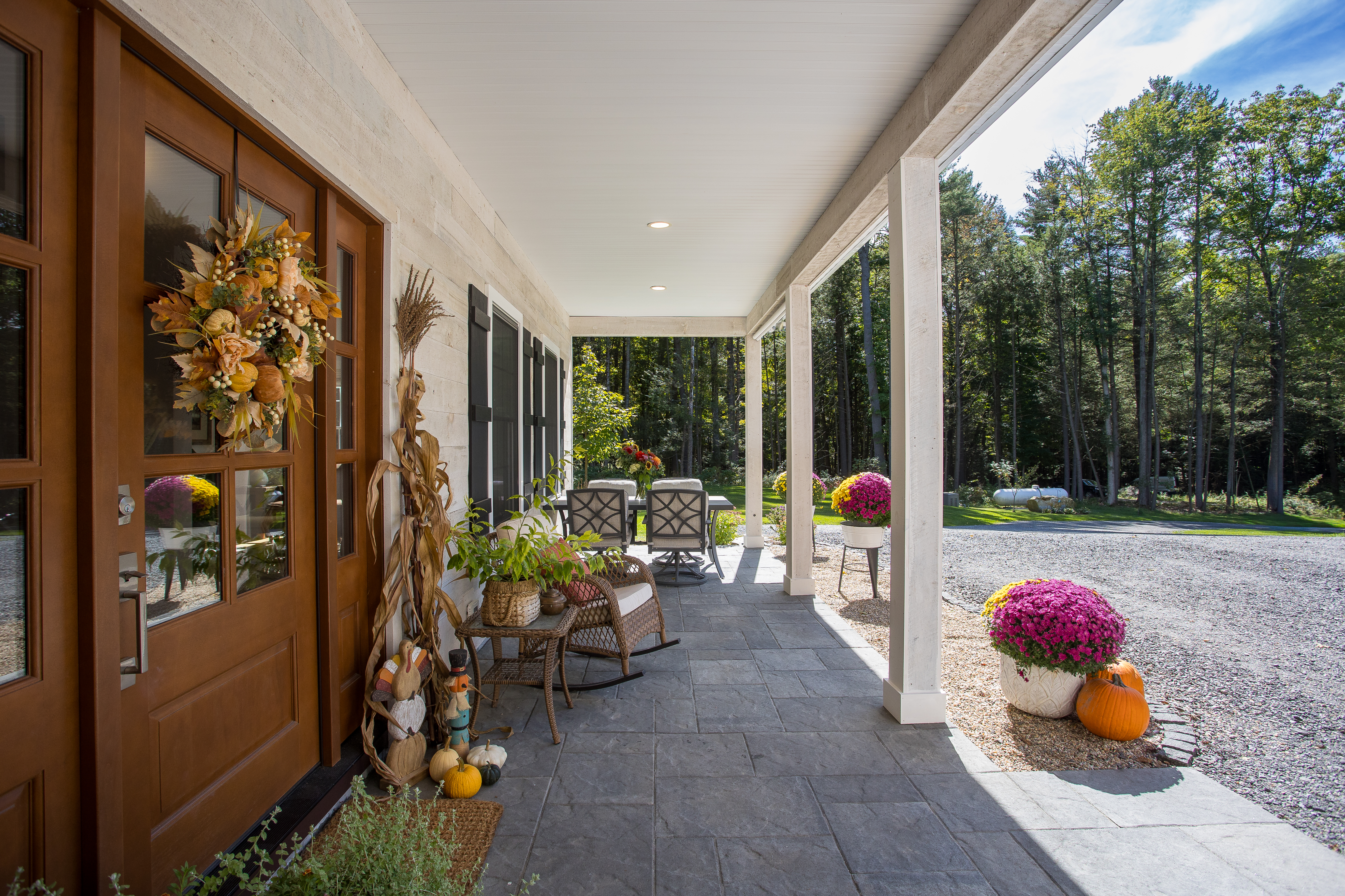 2022 Custom Craftsman: Main-Level Living, In-Law Suite, & Mountain Proximity - 物件實景