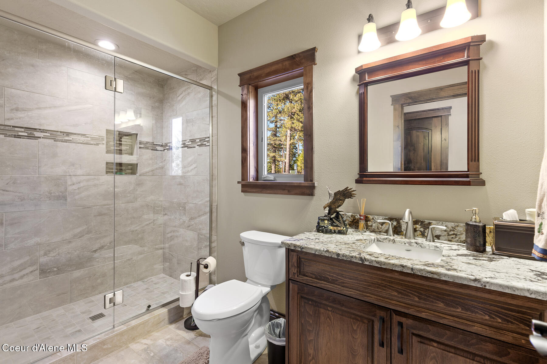 Coeur d'Alene, Idaho, 83814, United States, 5 Bedrooms Bedrooms, ,5 BathroomsBathrooms,Residential,For Sale,2014793