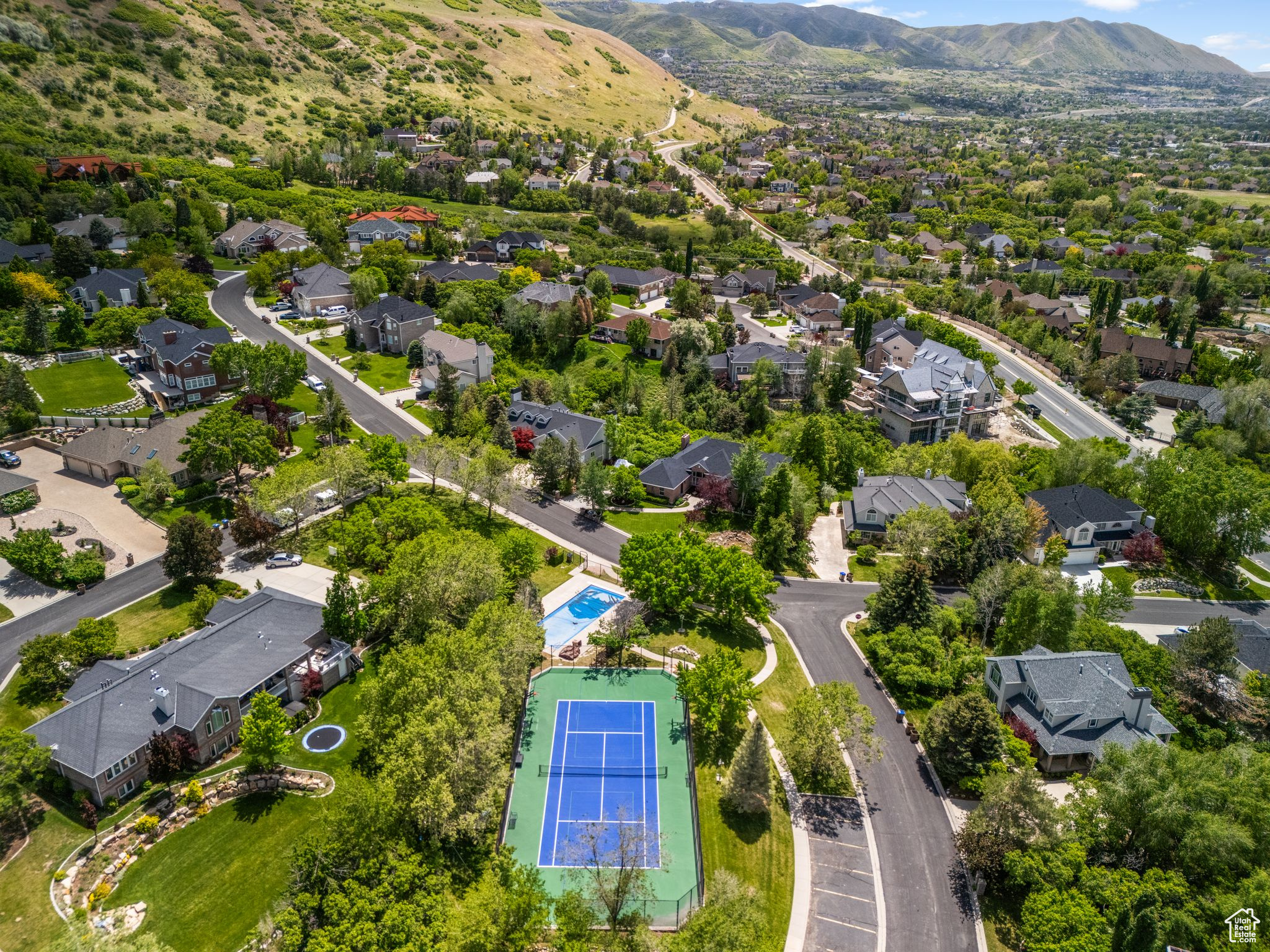 Draper, Utah, 84020, United States, 5 Bedrooms Bedrooms, ,3 BathroomsBathrooms,Residential,For Sale,1828225