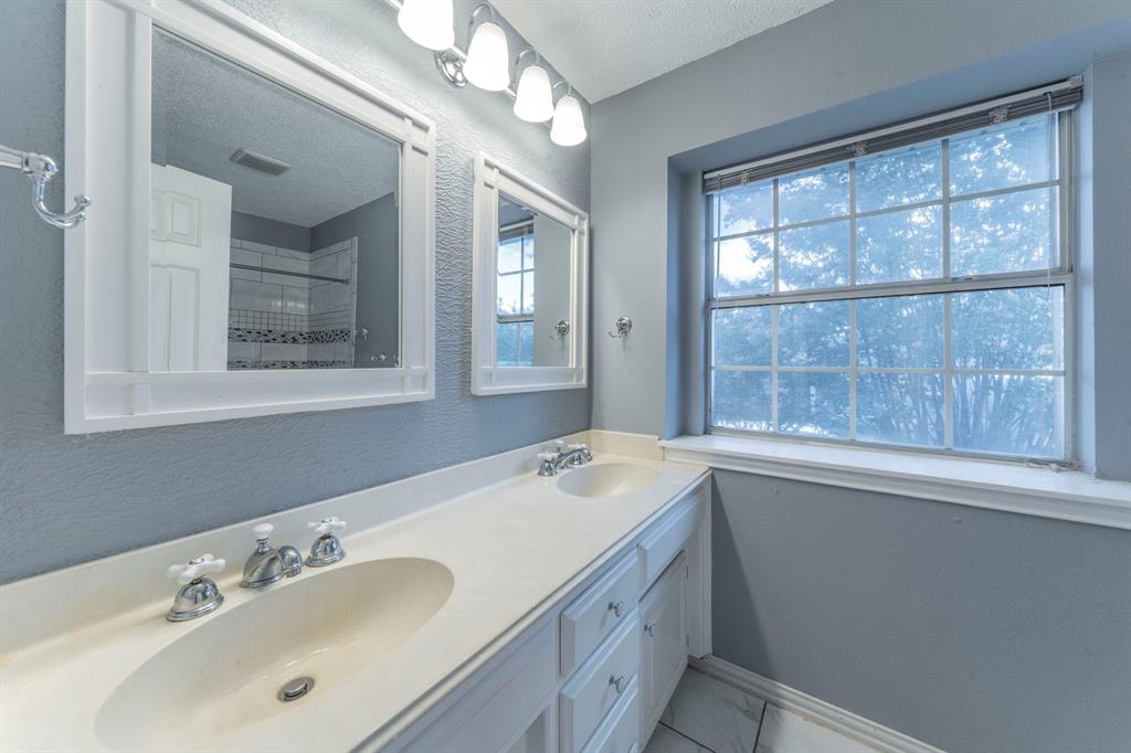 Wylie, Texas, 75098, United States, 4 Bedrooms Bedrooms, ,3 BathroomsBathrooms,Residential,For Sale,1981293