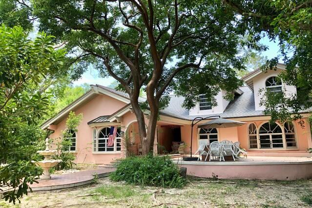KEY LARGO, Florida, 33037, United States, 10 Bedrooms Bedrooms, ,9 BathroomsBathrooms,Residential,For Sale,1993450