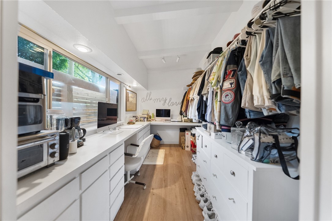 Riverside, California, 92506, United States, 3 Bedrooms Bedrooms, ,1 BathroomBathrooms,Residential,For Sale,1988084