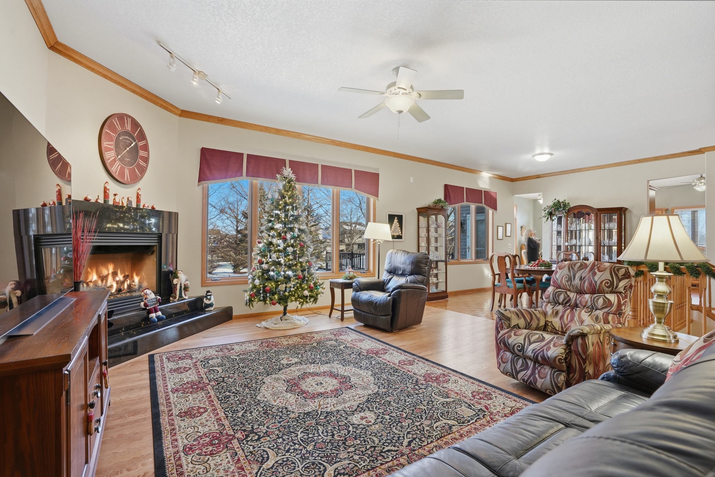 Washington, Iowa, 52353, United States, 5 Bedrooms Bedrooms, ,3 BathroomsBathrooms,Residential,For Sale,2008132